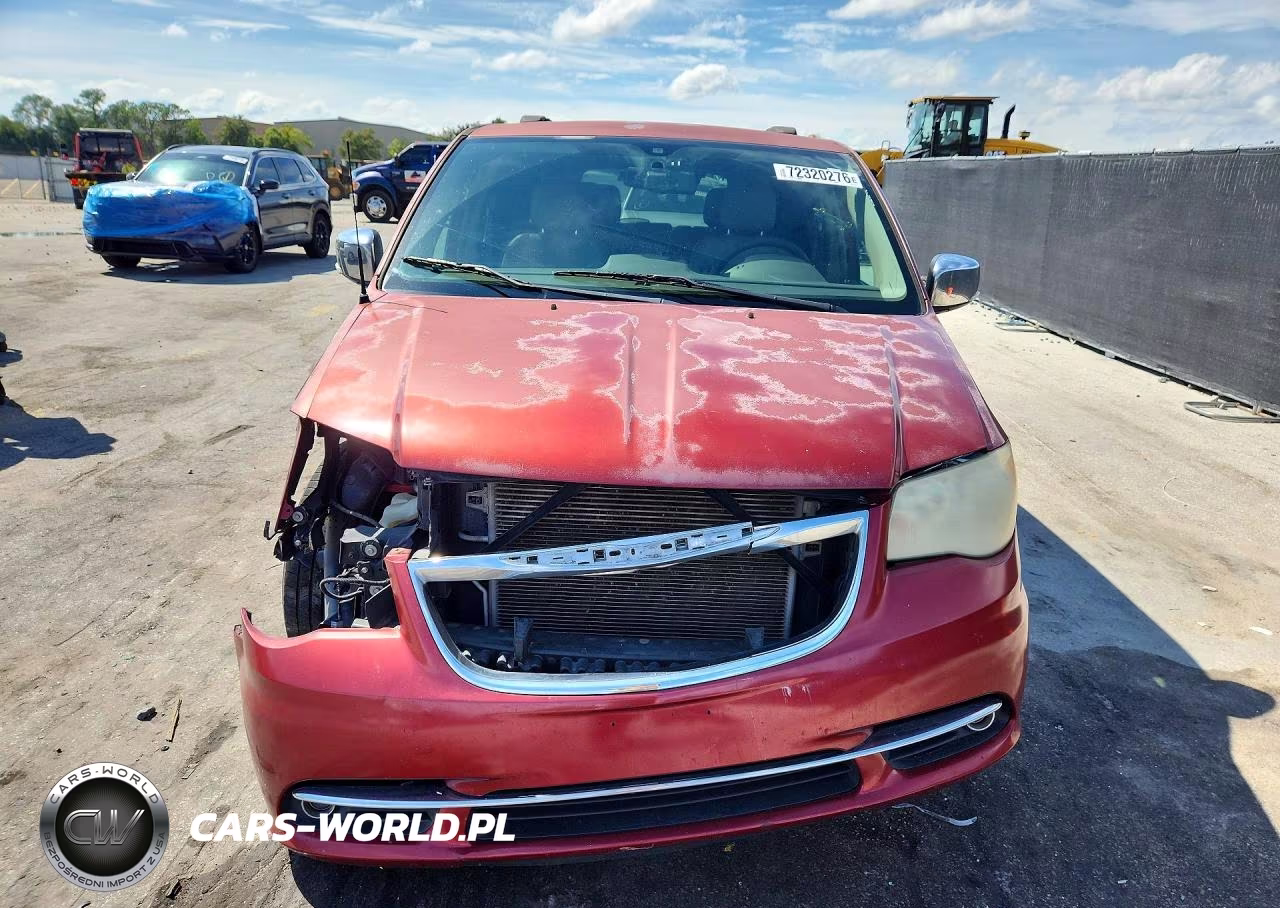 2012 Chrysler Town & Country Touring L VIN:2C4RC1CG6CR117055 - 5