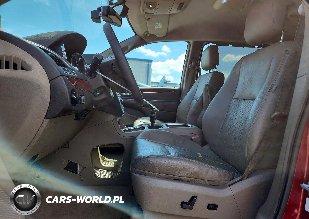 2012 Chrysler Town & Country Touring L VIN:2C4RC1CG6CR117055 - 7