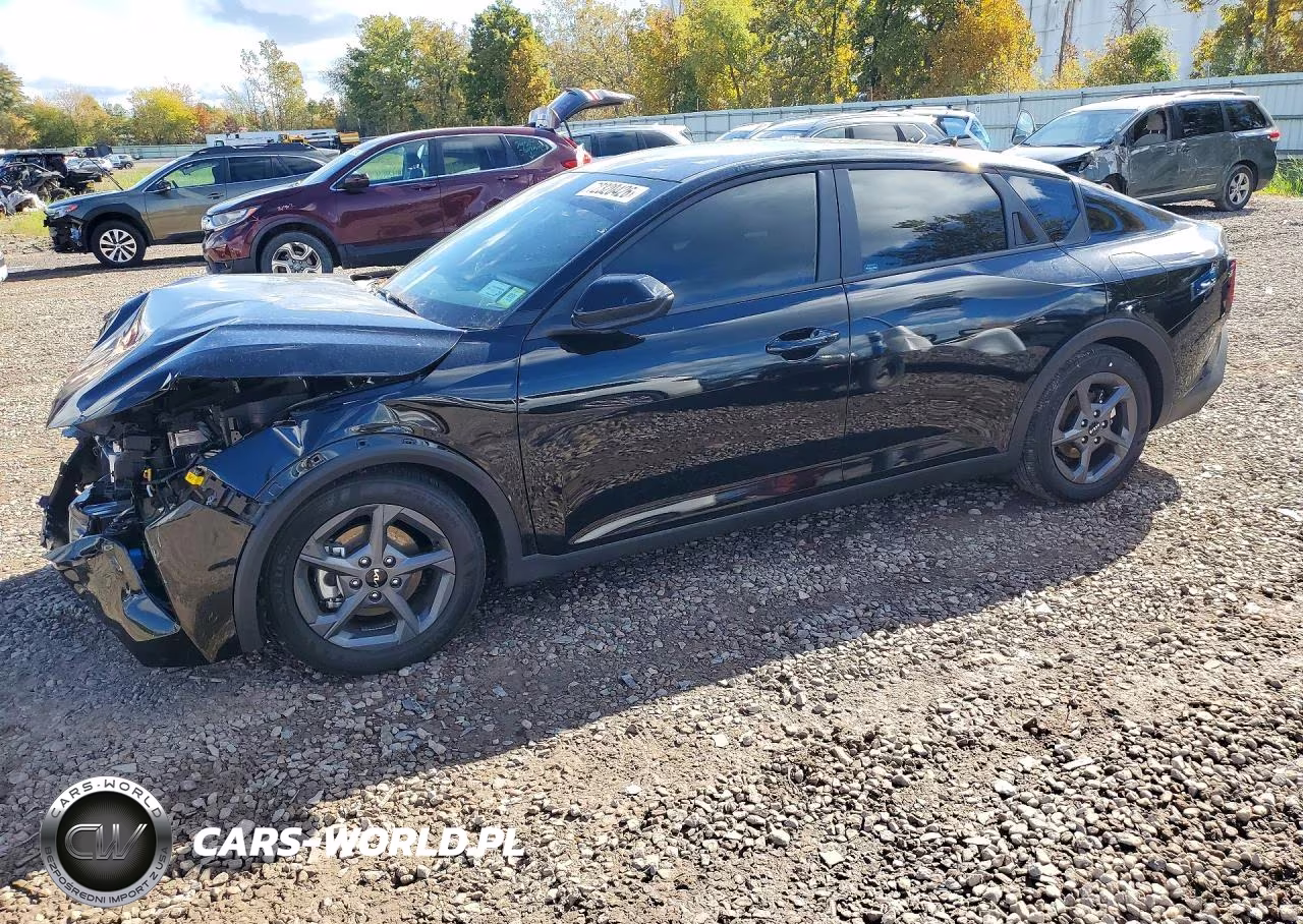 2026 Kia K4 Lxs – zdjęcie 1 z 12