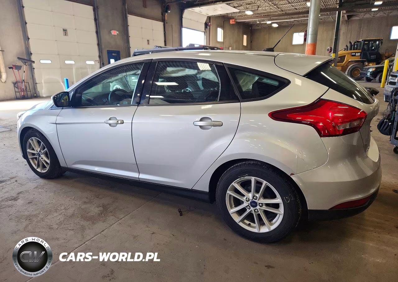 2017 Ford Focus Se VIN:1FADP3K28HL239311 - 2