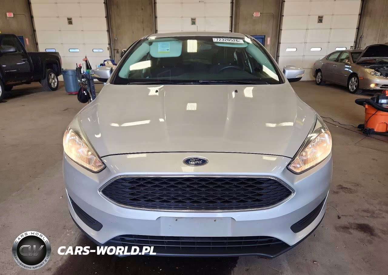 2017 Ford Focus Se VIN:1FADP3K28HL239311 - 5
