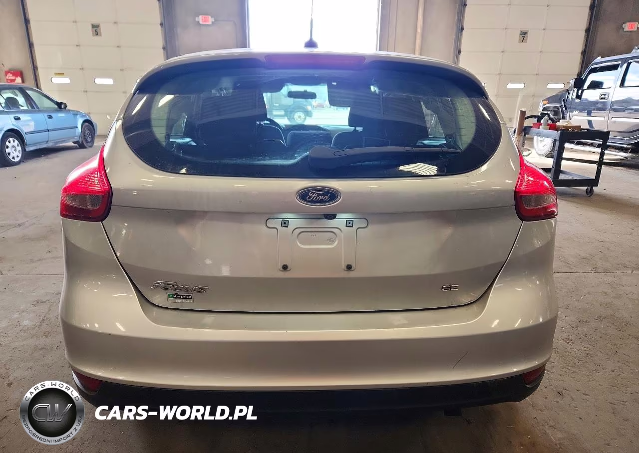 2017 Ford Focus Se VIN:1FADP3K28HL239311 - 6