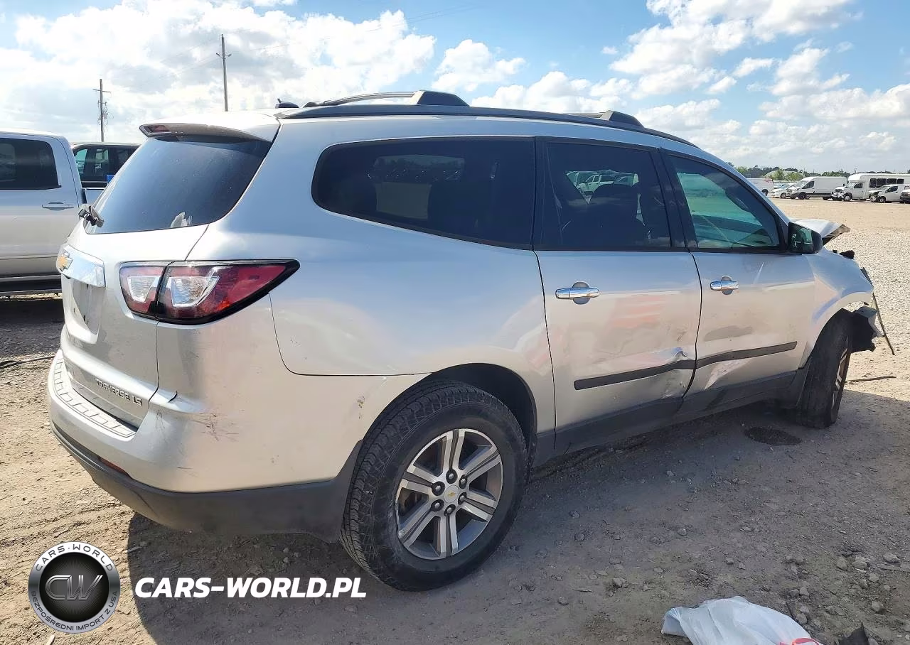 2015 Chevrolet Traverse Ls VIN:1GNKRFEDXFJ344748 - 3
