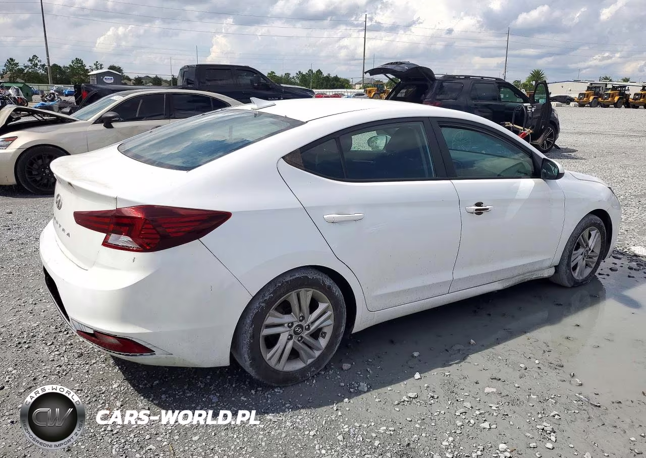 2020 Hyundai Elantra Sel VIN:5NPD84LF4LH577820 - 3