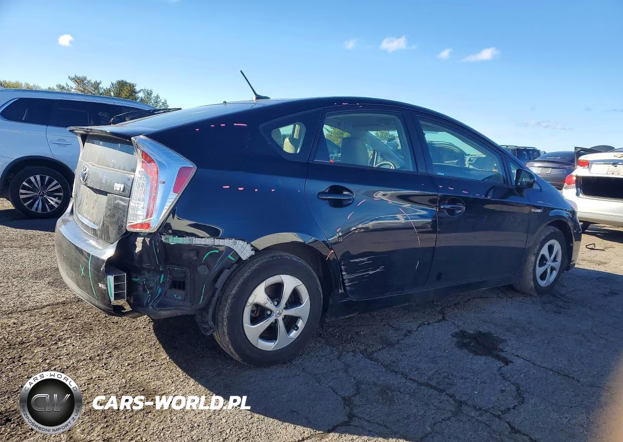 2014 Toyota Prius Four VIN:JTDKN3DU6E0388948 - 3
