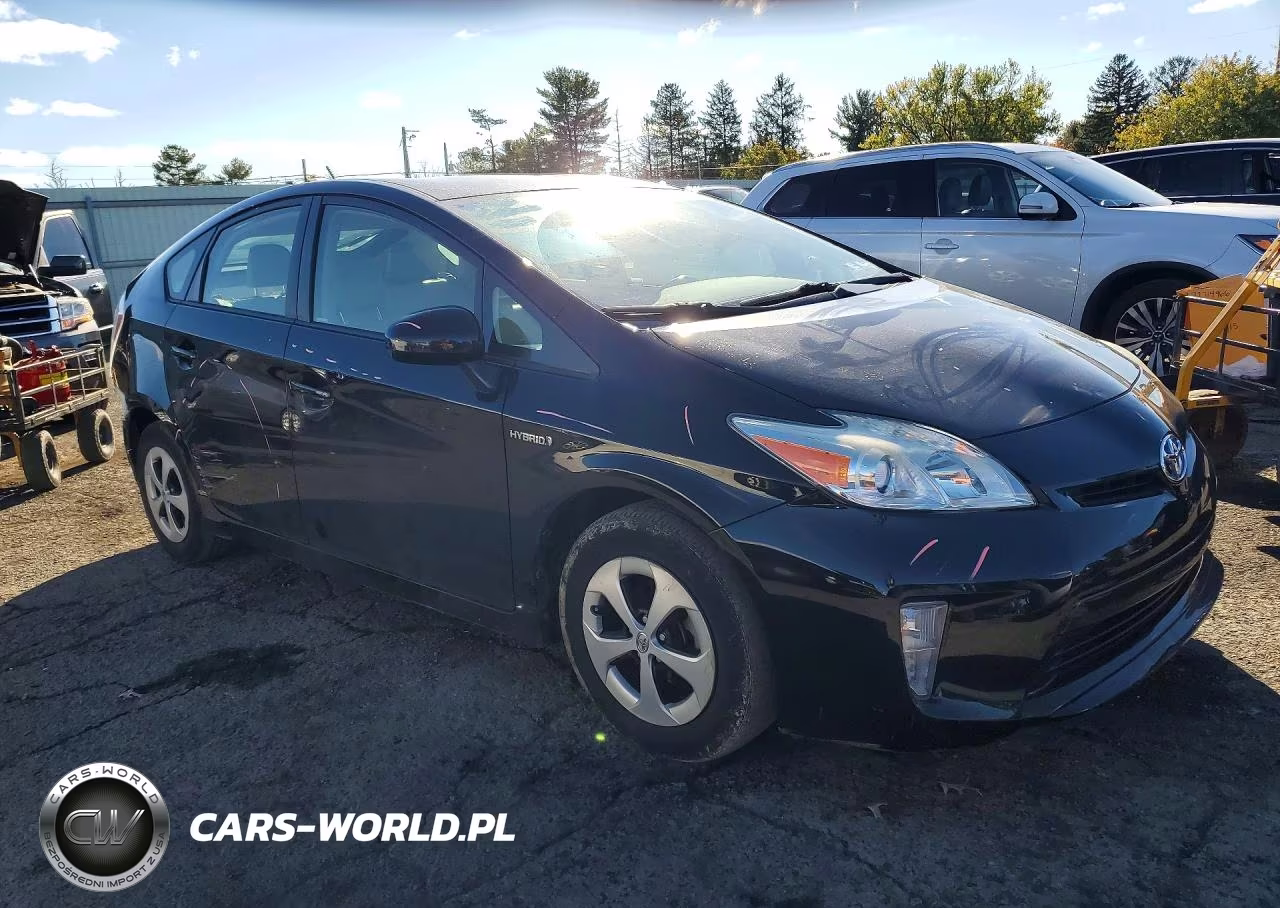 2014 Toyota Prius Four VIN:JTDKN3DU6E0388948 - 4