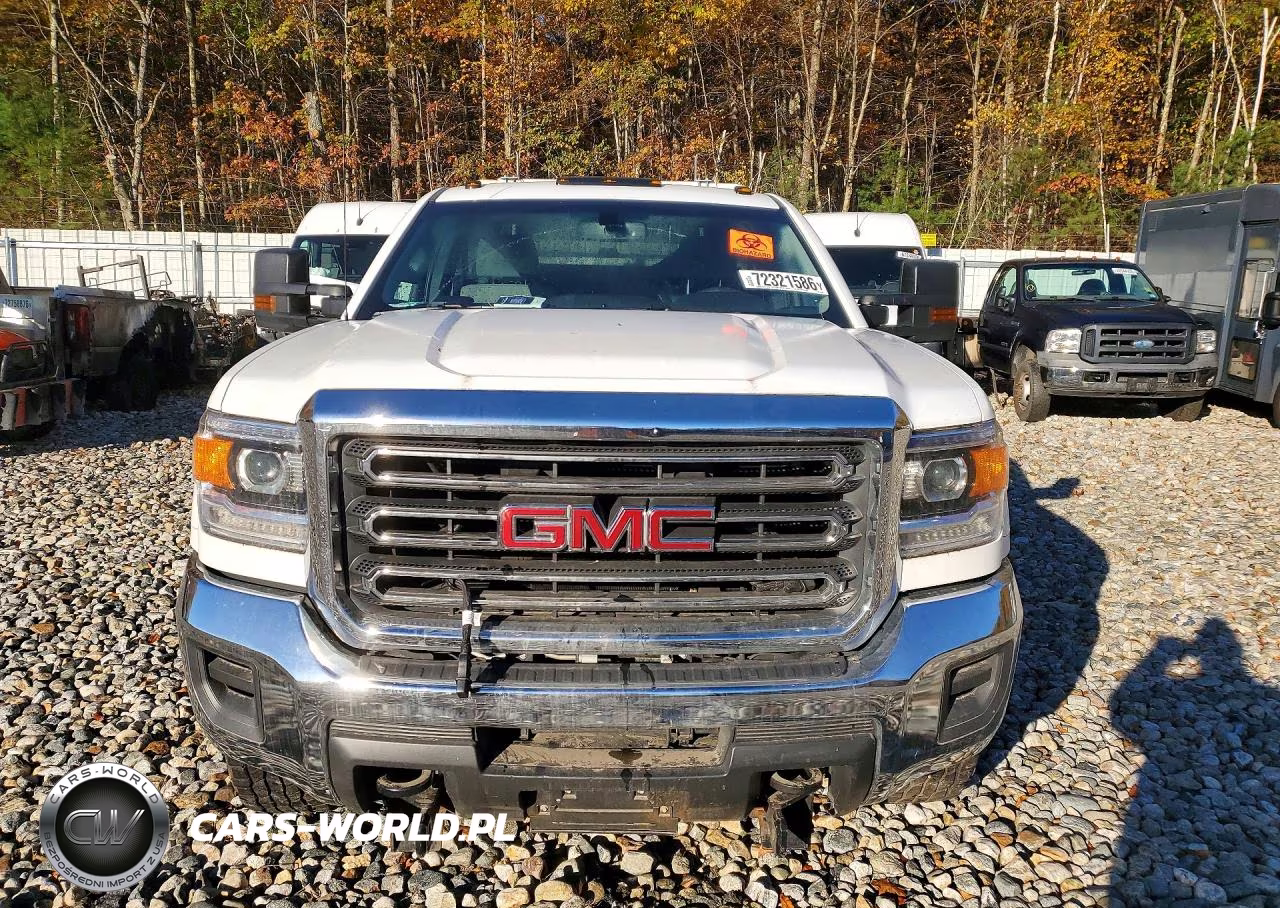 2017 GMC Sierra 2500 Utility - Service Truck VIN:1GT02REG6HZ236387 - 5