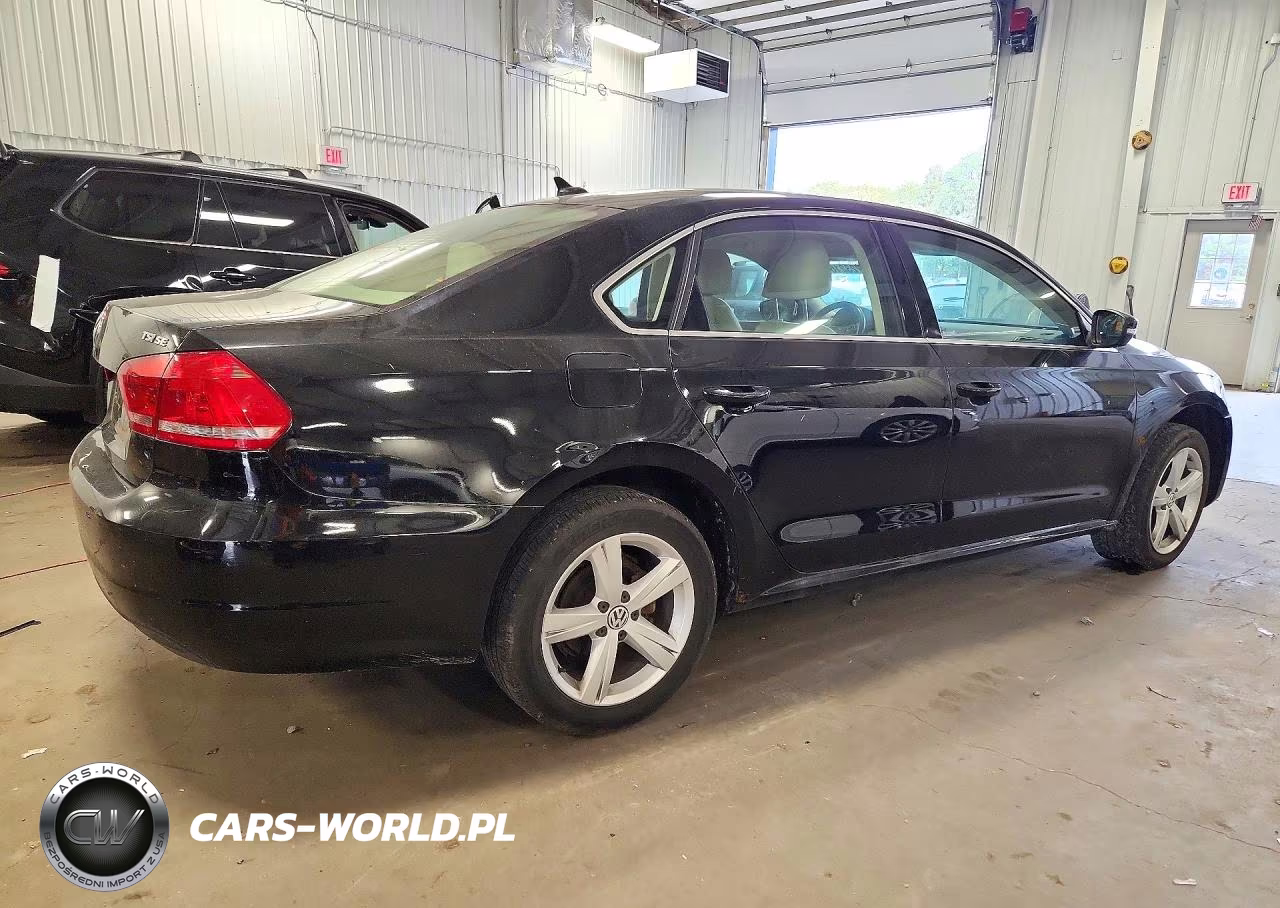 2014 Volkswagen Passat Se VIN:1VWBS7A36EC110512 - 3