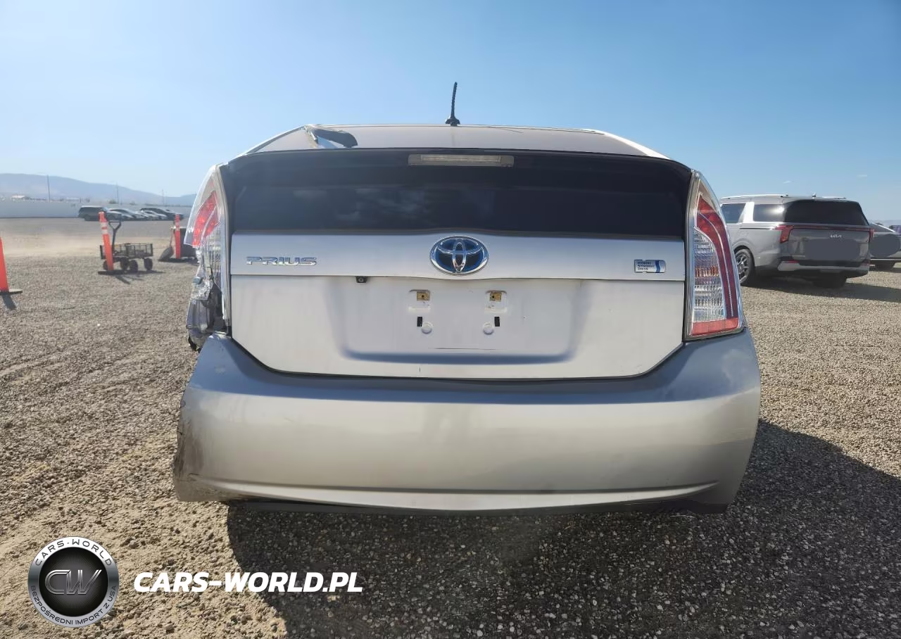 2013 Toyota Prius Four VIN:JTDKN3DU9D1689920 - 6