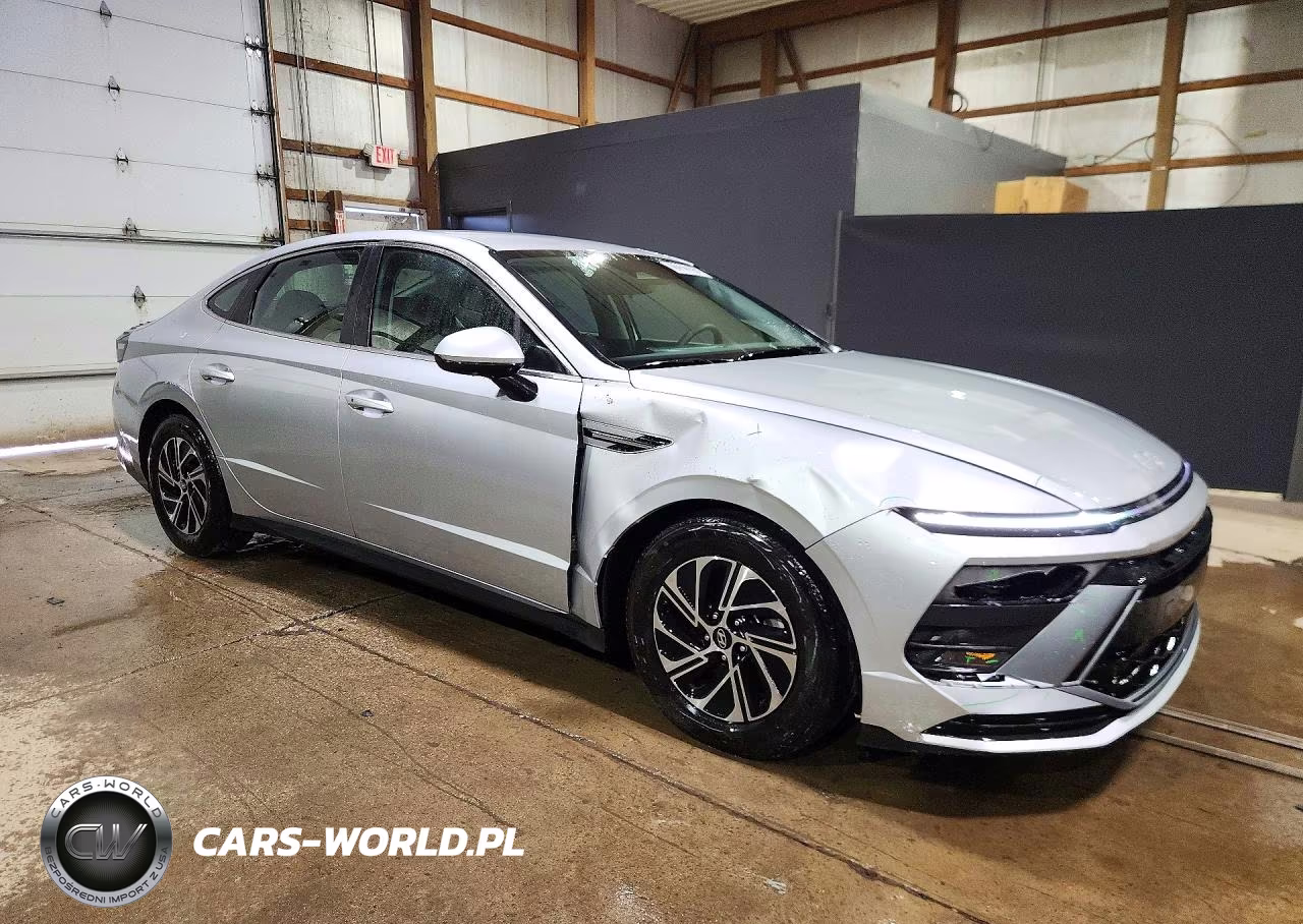 2026 Hyundai Sonata Hybrid Blue VIN:KMHL24JJ0TA165983 - 4