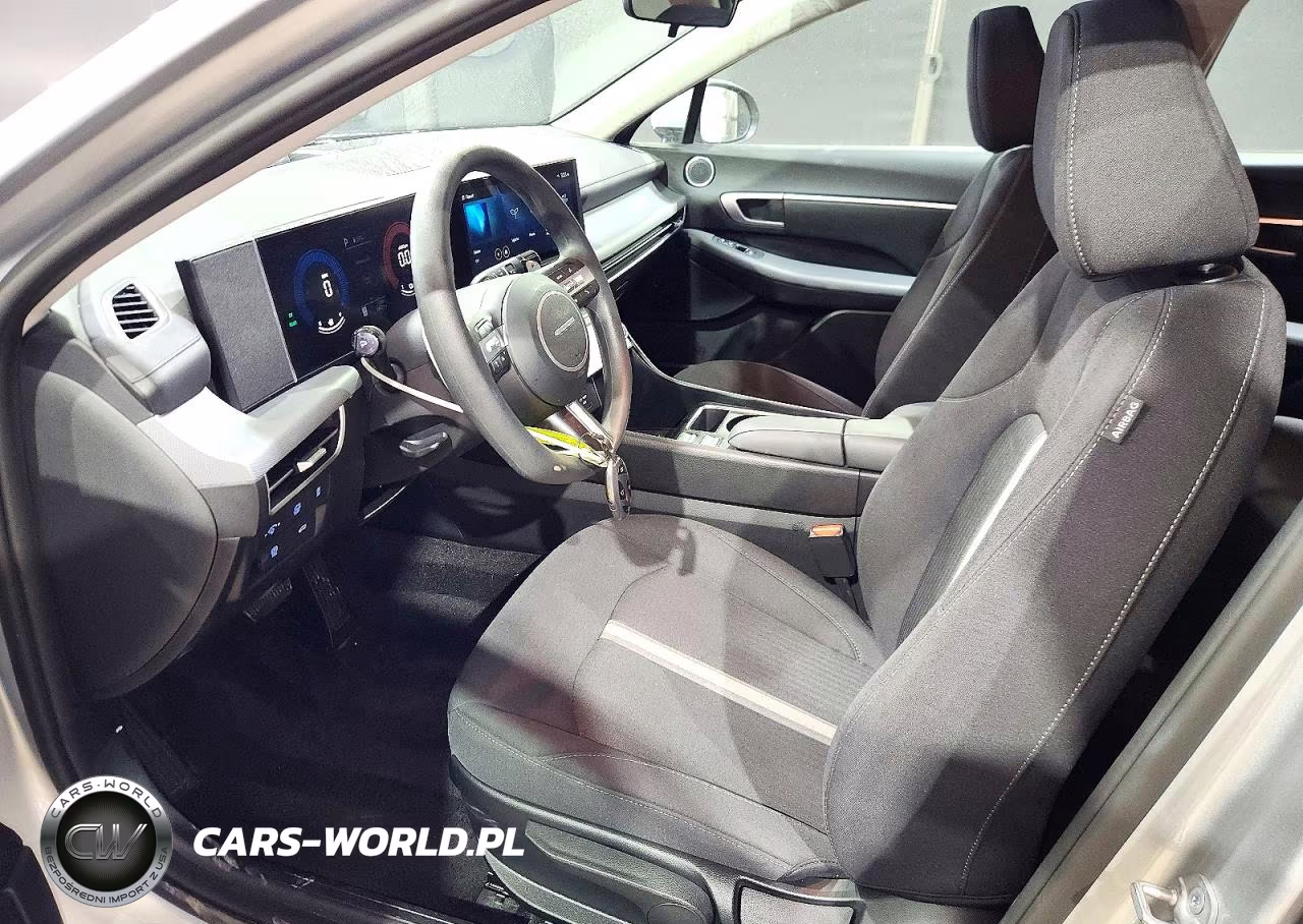 2026 Hyundai Sonata Hybrid Blue VIN:KMHL24JJ0TA165983 - 7