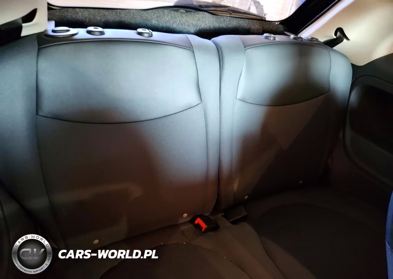 2015 Fiat 500 Pop VIN:3C3CFFAR0FT561830 - 10