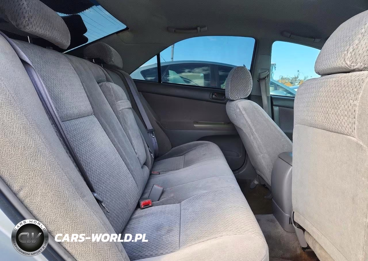 2002 Toyota Camry Le VIN:4T1BE32K92U109591 - 10