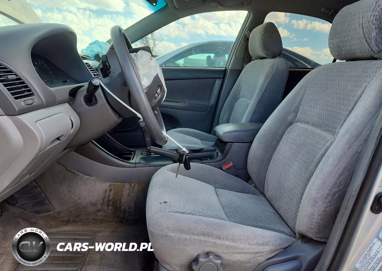2002 Toyota Camry Le VIN:4T1BE32K92U109591 - 7