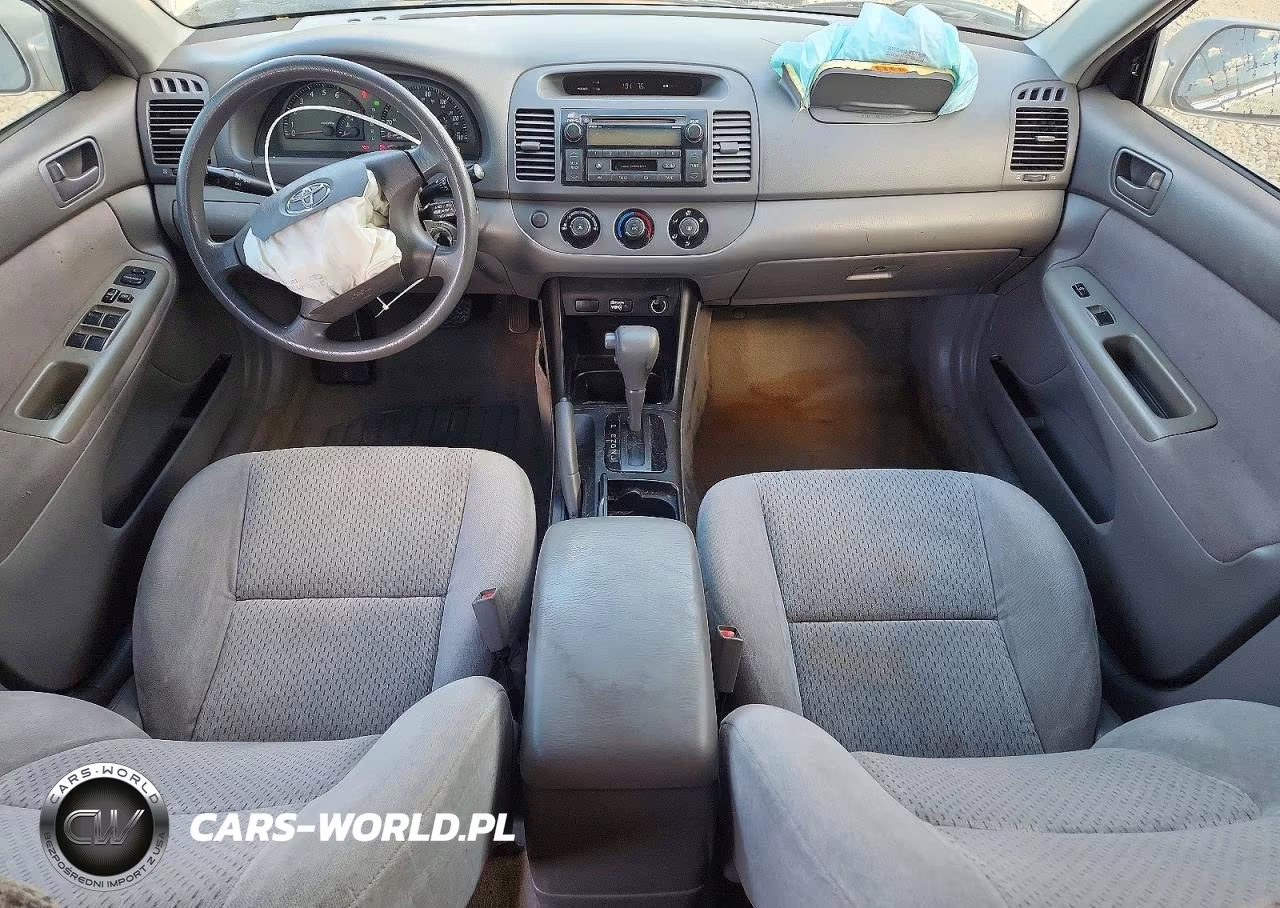 2002 Toyota Camry Le VIN:4T1BE32K92U109591 - 8