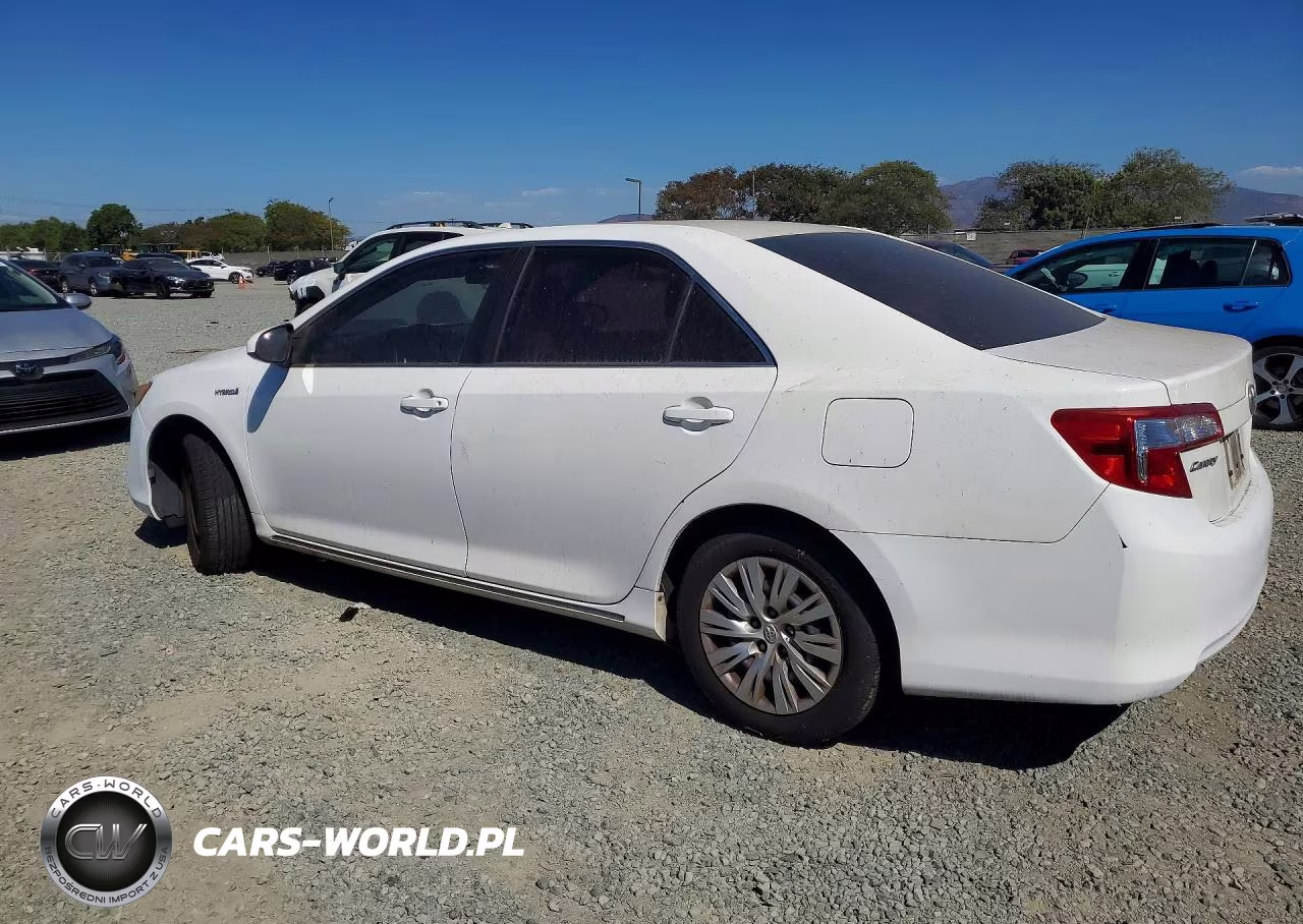 2014 Toyota Camry Hybrid Le VIN:4T1BD1FK6EU136592 - 2