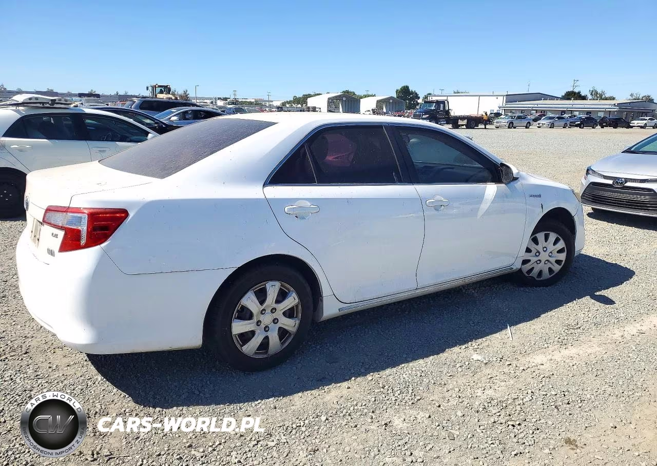 2014 Toyota Camry Hybrid Le VIN:4T1BD1FK6EU136592 - 3