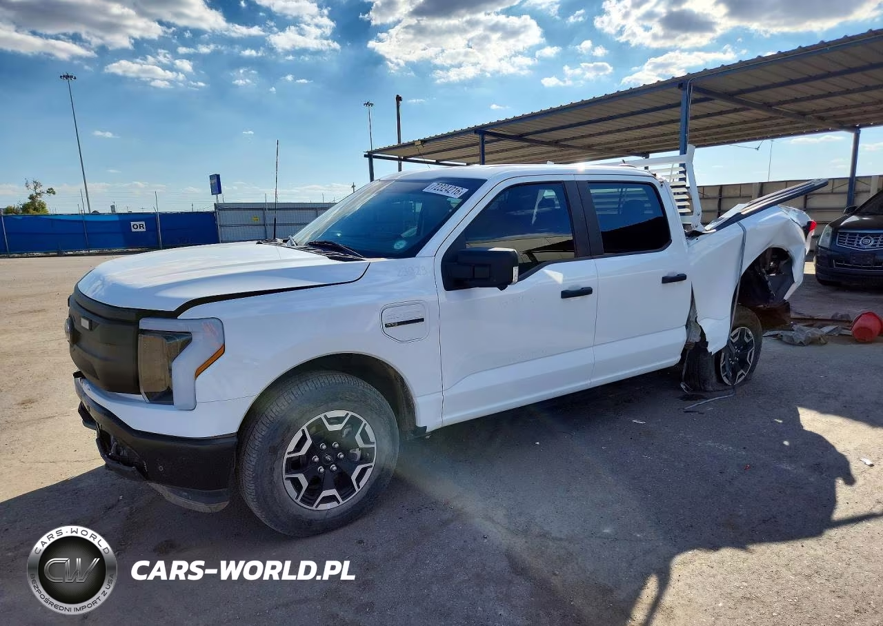 2023 Ford F150 Lightning Pro – zdjęcie 1 z 12