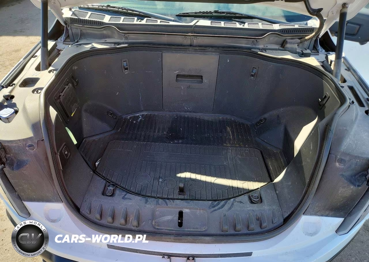 2023 Ford F150 Lightning Pro VIN:1FTVW1EL6PWG41304 - 11