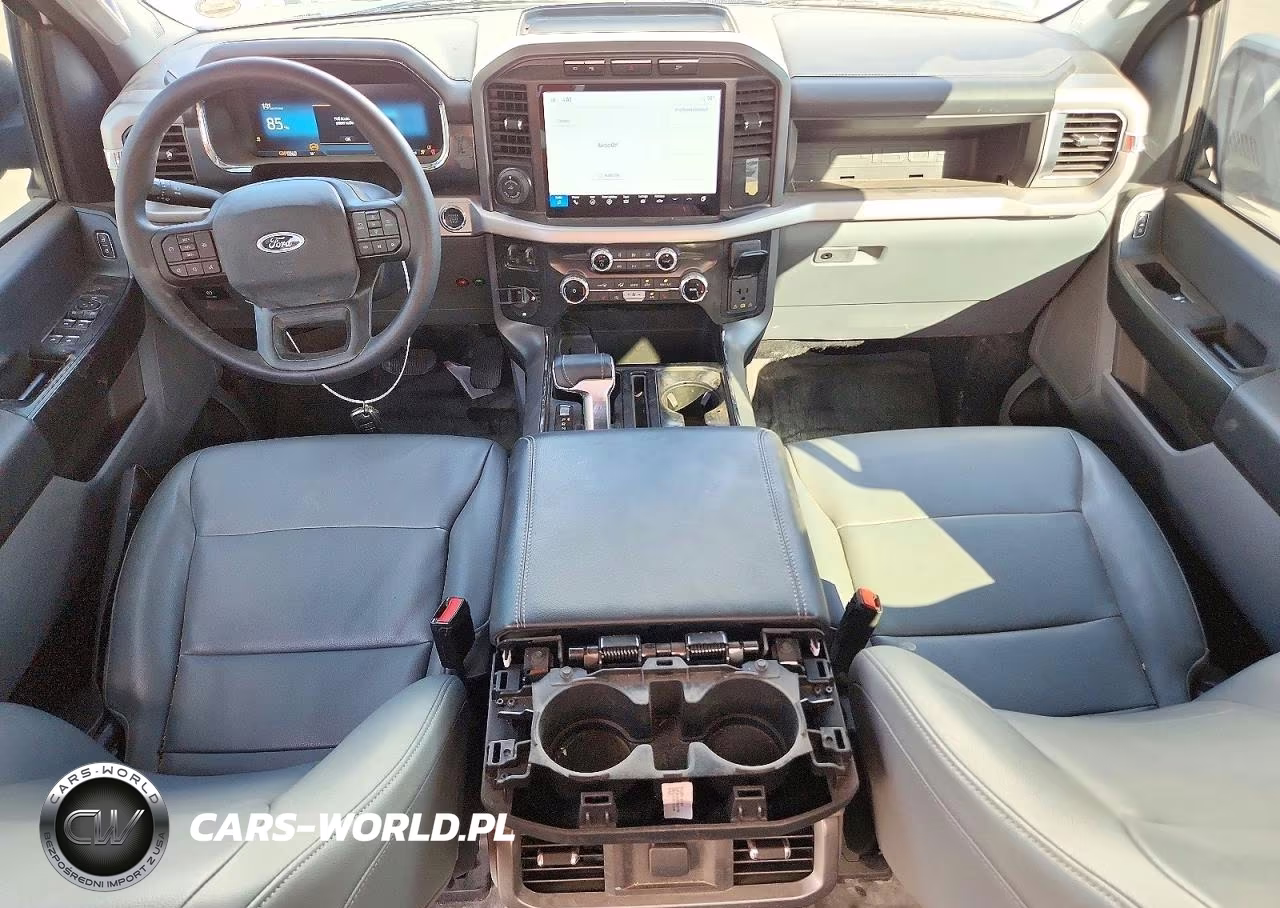 2023 Ford F150 Lightning Pro VIN:1FTVW1EL6PWG41304 - 8