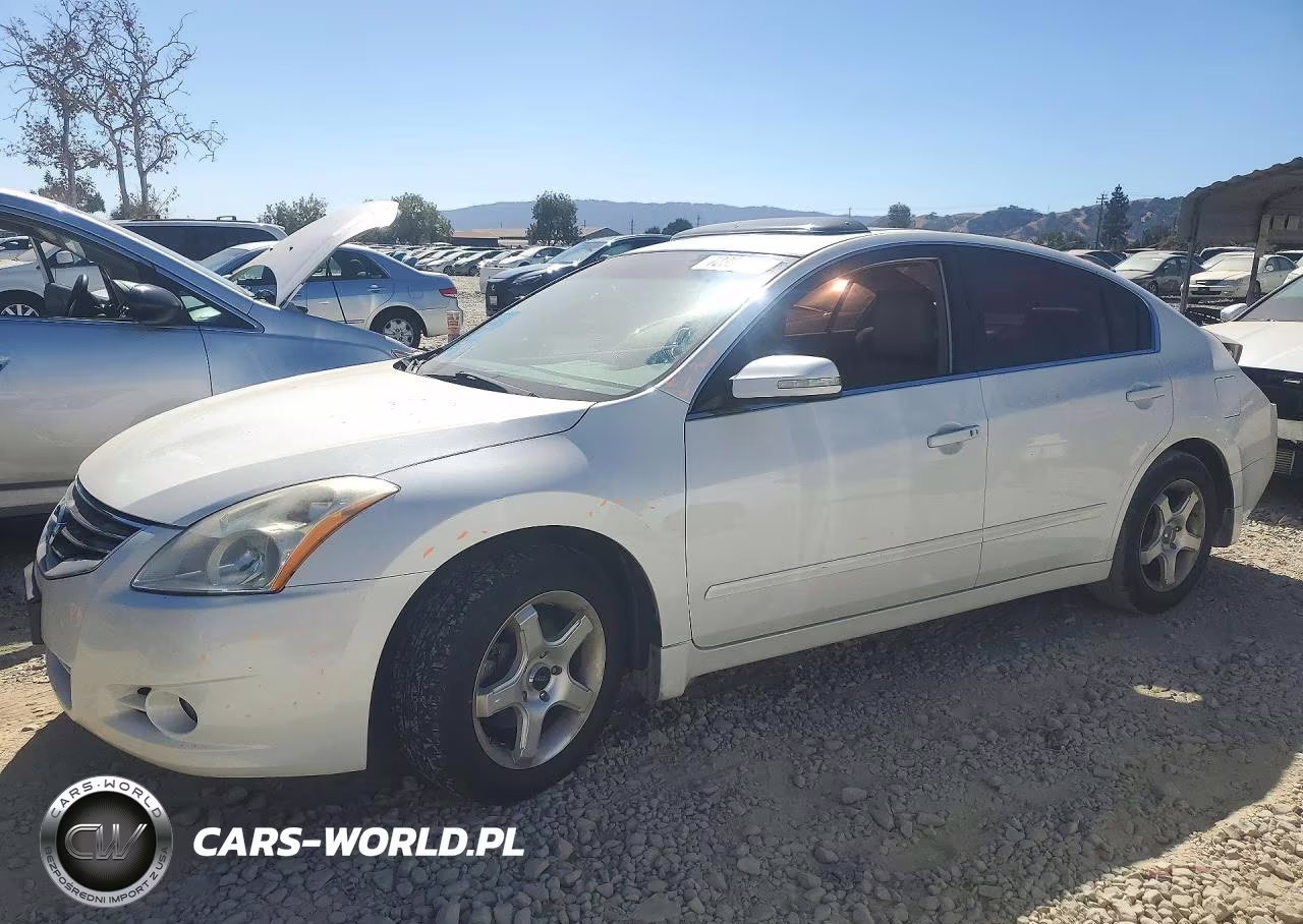 2010 Nissan Altima 2.5 – zdjęcie 1 z 12