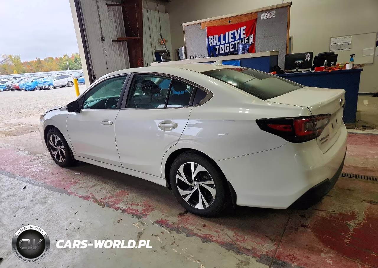 2021 Subaru Legacy Premium VIN:4S3BWAC60M3018211 - 2