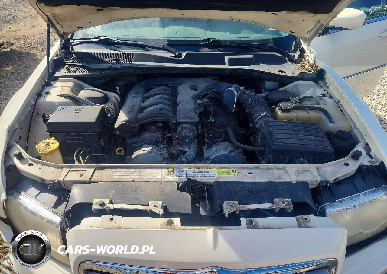 2009 Chrysler 300 Touring VIN:2C3KA53V99H618005 - 11
