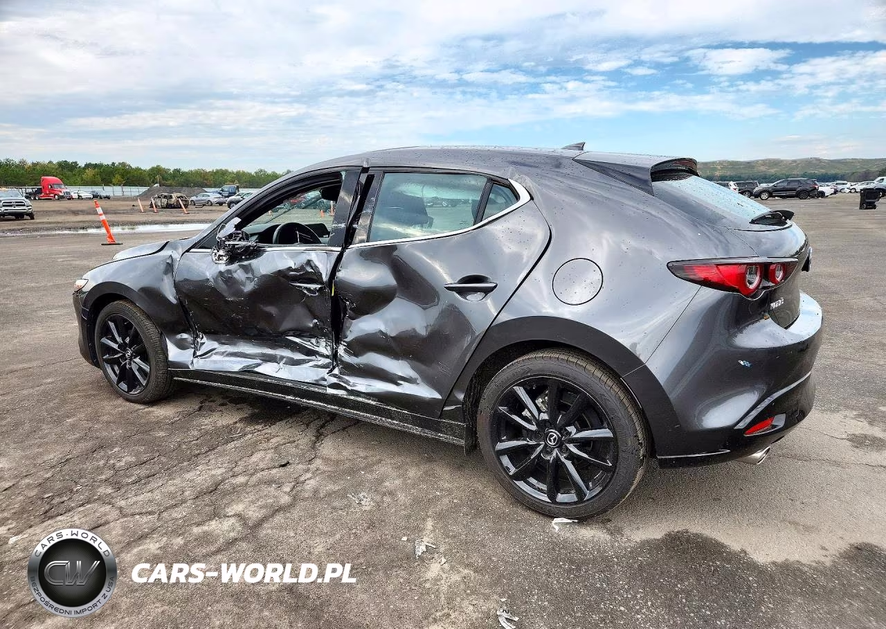 2023 Mazda 3 Premium VIN:JM1BPAMM5P1601125 - 2