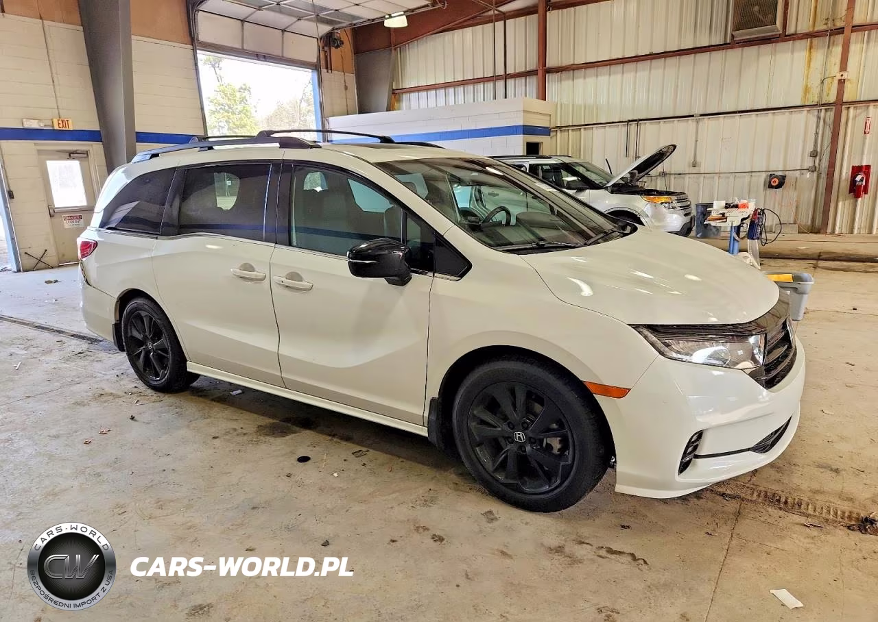 2023 Honda Odyssey Sport-L VIN:5FNRL6H74PB061513 - 4
