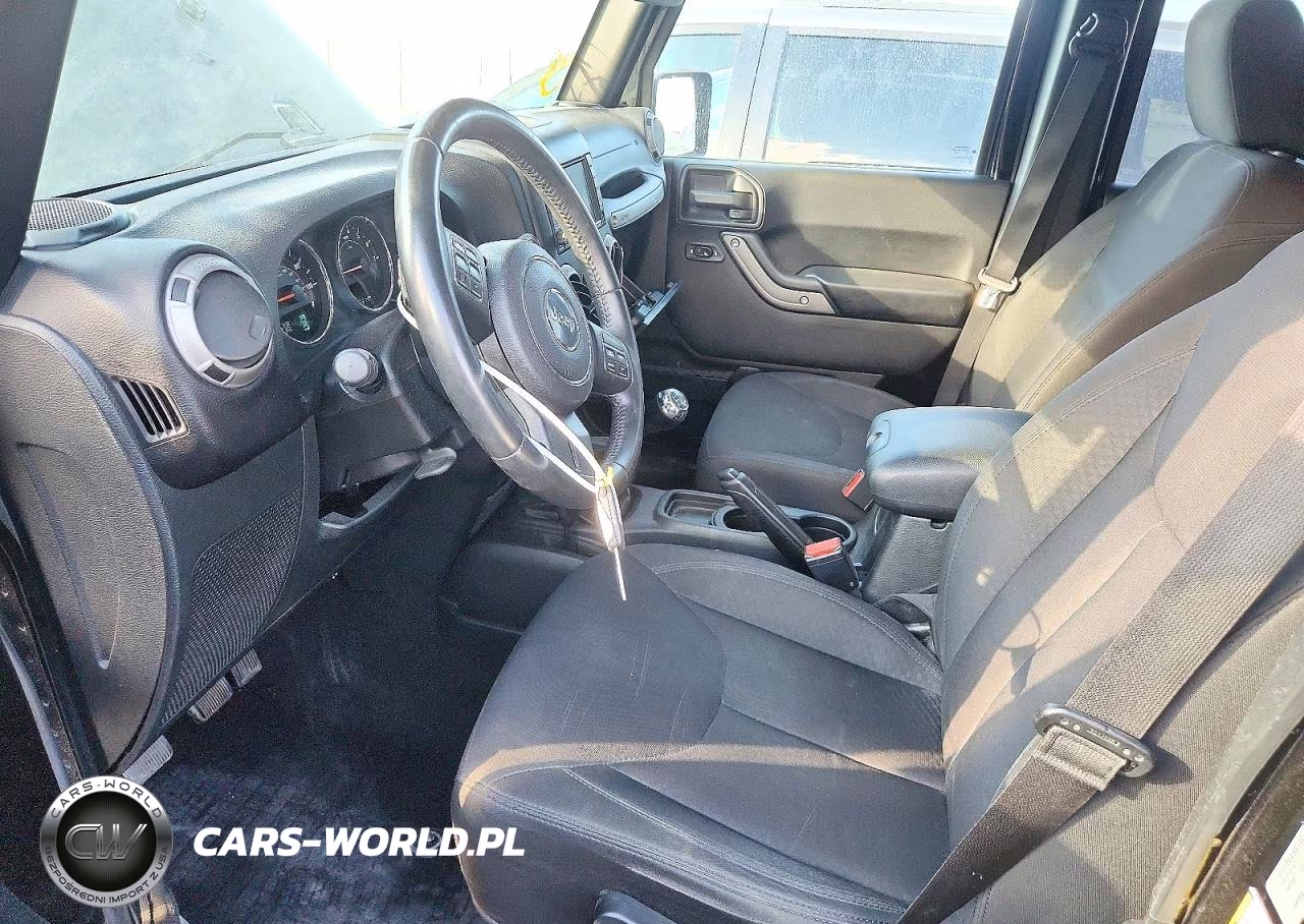 2017 Jeep Wrangler Unlimited Sport VIN:1C4BJWDG2HL574237 - 7