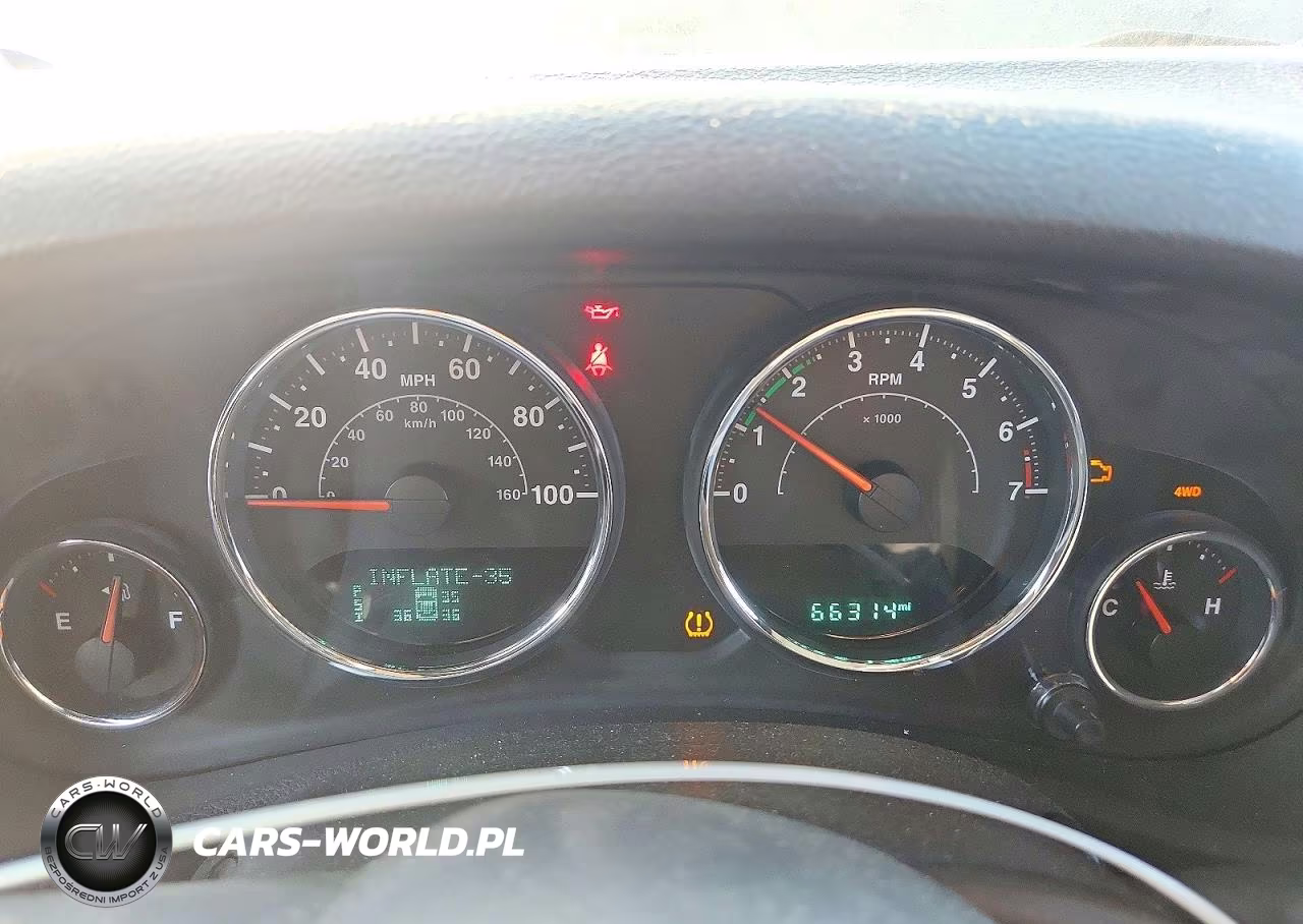 2017 Jeep Wrangler Unlimited Sport VIN:1C4BJWDG2HL574237 - 9