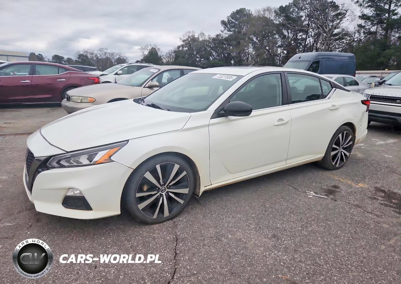 2019 Niss Altima Sr