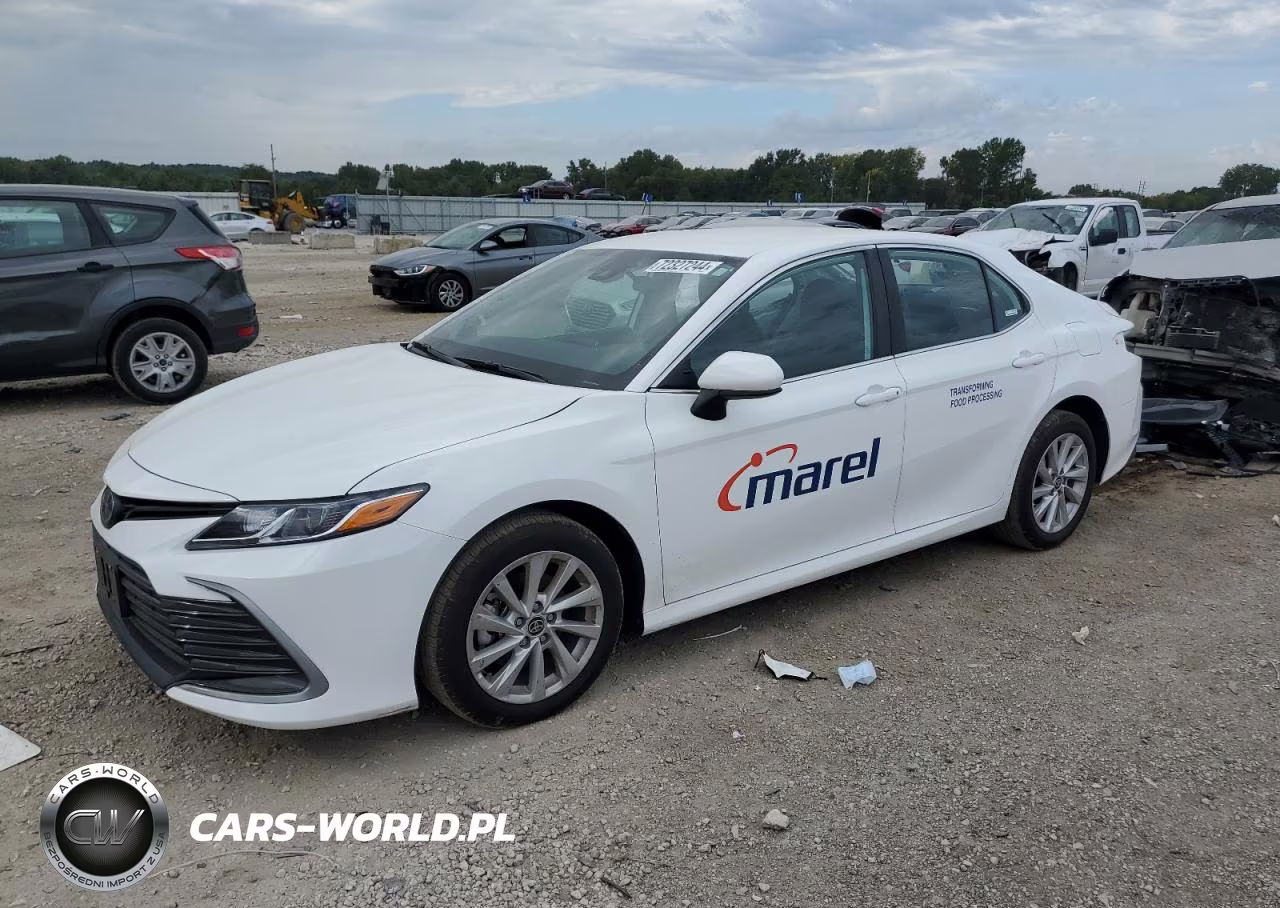 2023 Toyota Camry Le