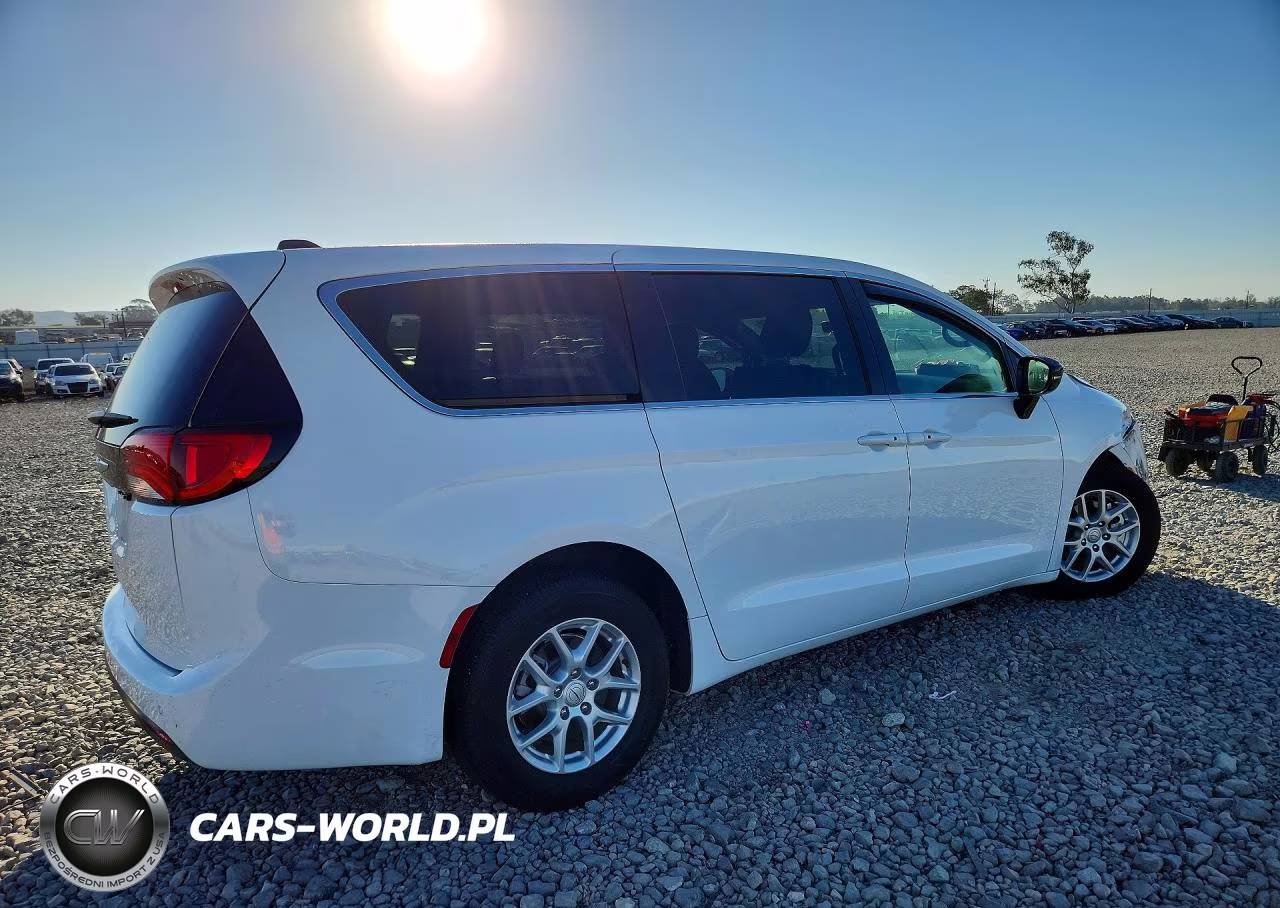 2026 Chrysler Voyager Lx VIN:2C4RC1CG6TR152517 - 3