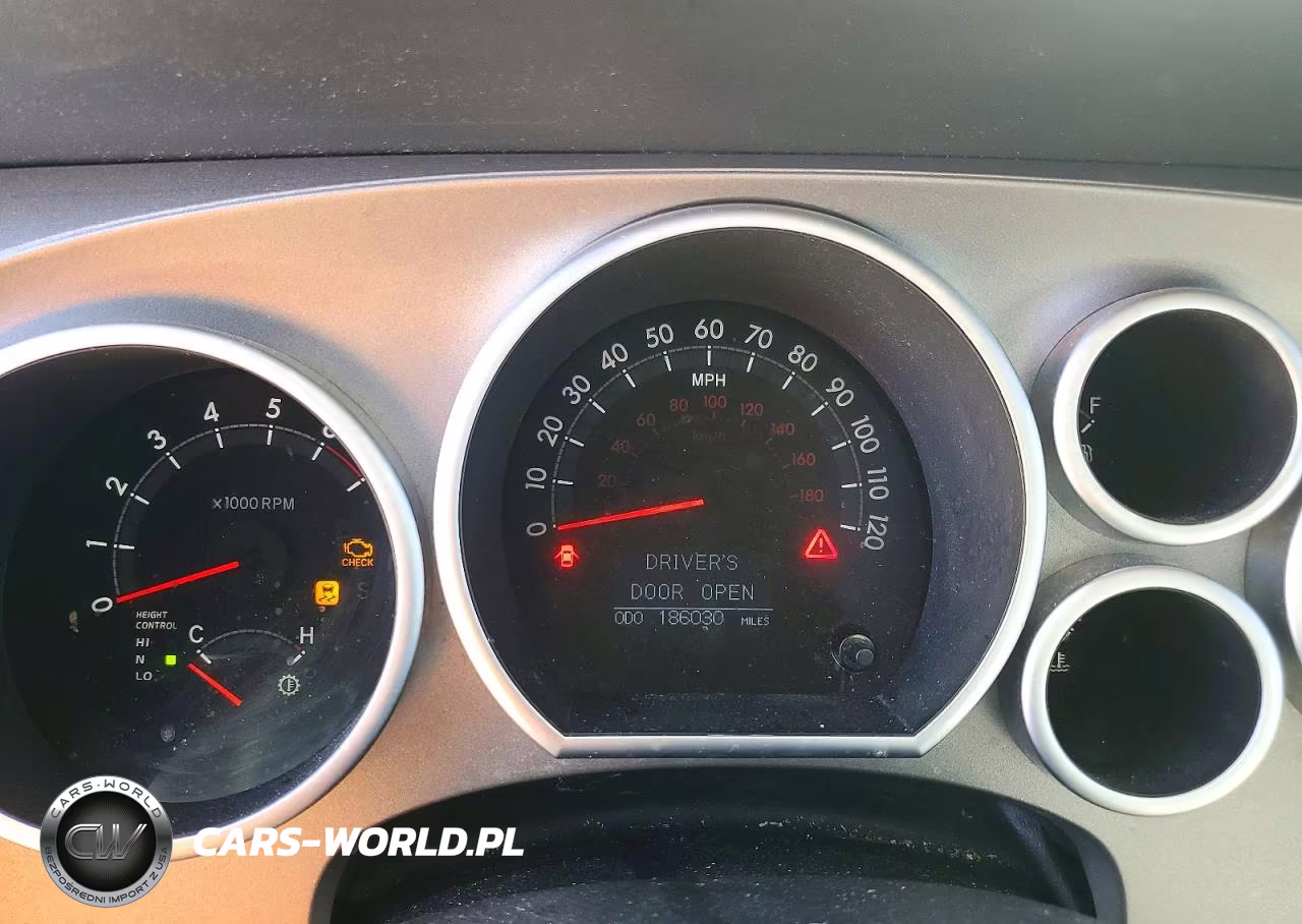 2014 Toyota Sequoia Platinum VIN:5TDDW5G18ES107071 - 9