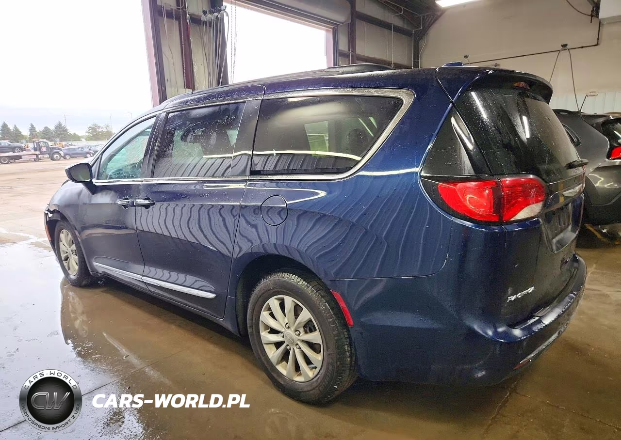 2017 Chrysler Pacifica Touring L VIN:2C4RC1BG4HR539480 - 2