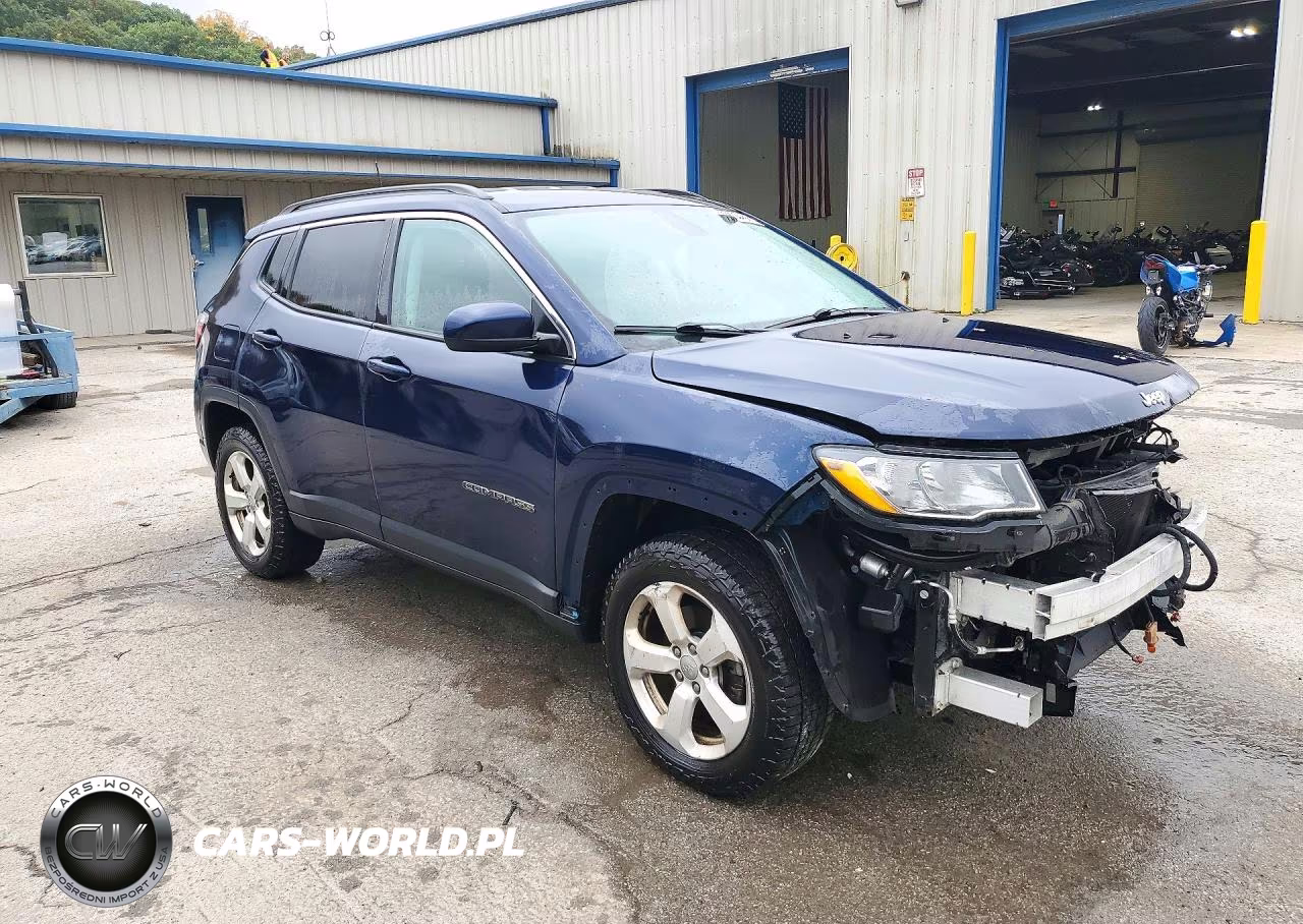 2018 Jeep Compass Latitude VIN:3C4NJDBB1JT470583 - 4