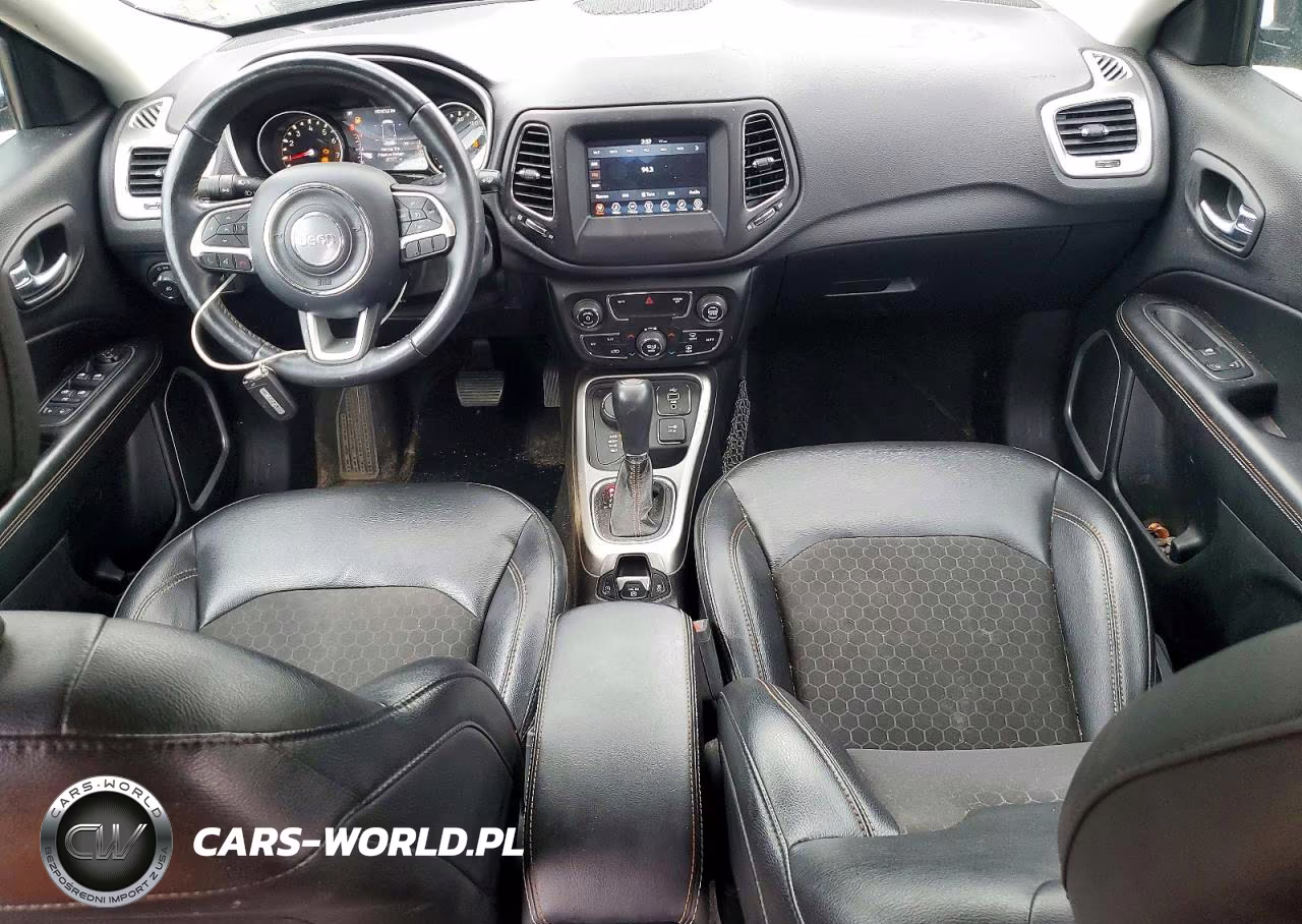 2018 Jeep Compass Latitude VIN:3C4NJDBB1JT470583 - 8