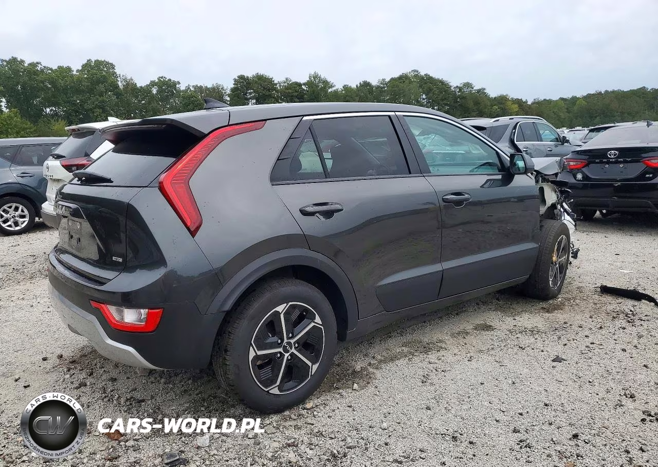 2026 Kia Niro Lx VIN:KNDCP3LE7T5325432 - 3