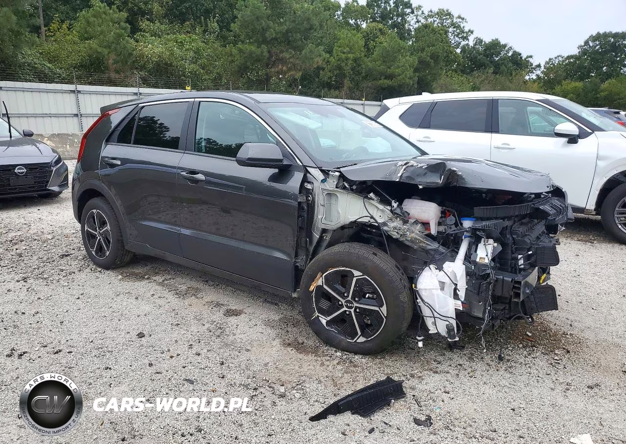2026 Kia Niro Lx VIN:KNDCP3LE7T5325432 - 4