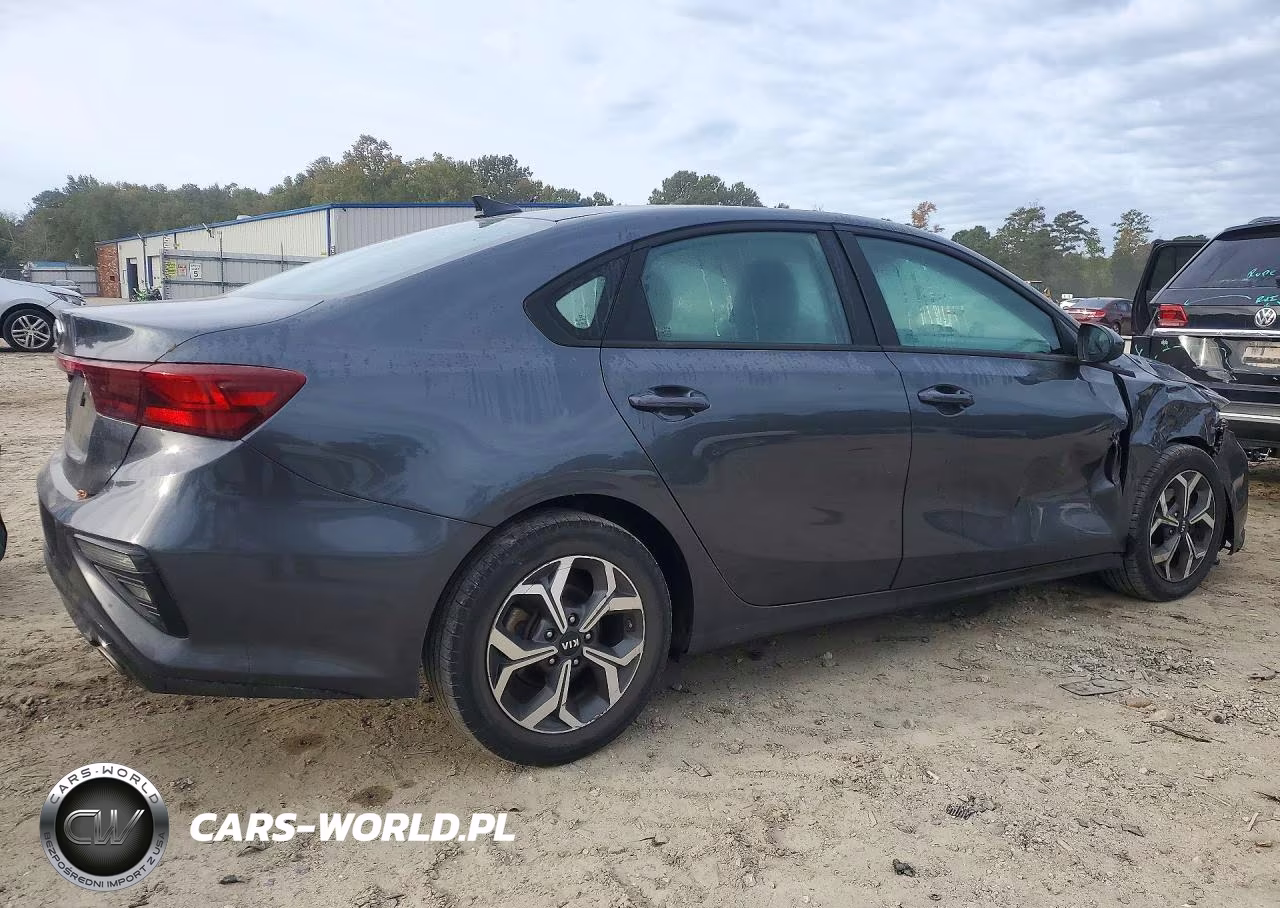 2021 Kia Forte Lxs VIN:3KPF24AD1ME387944 - 3