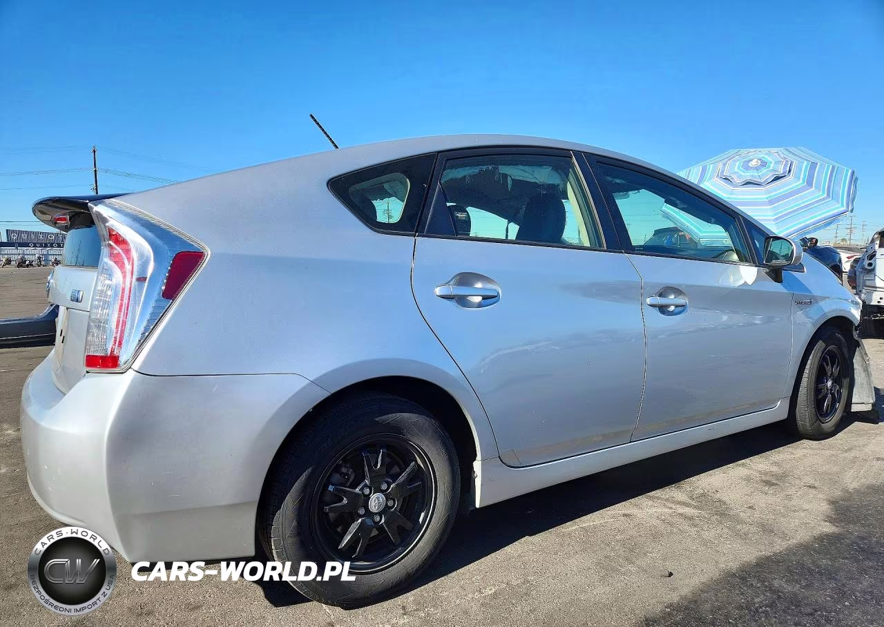 2014 Toyota Prius Four VIN:JTDKN3DU7E0359569 - 3