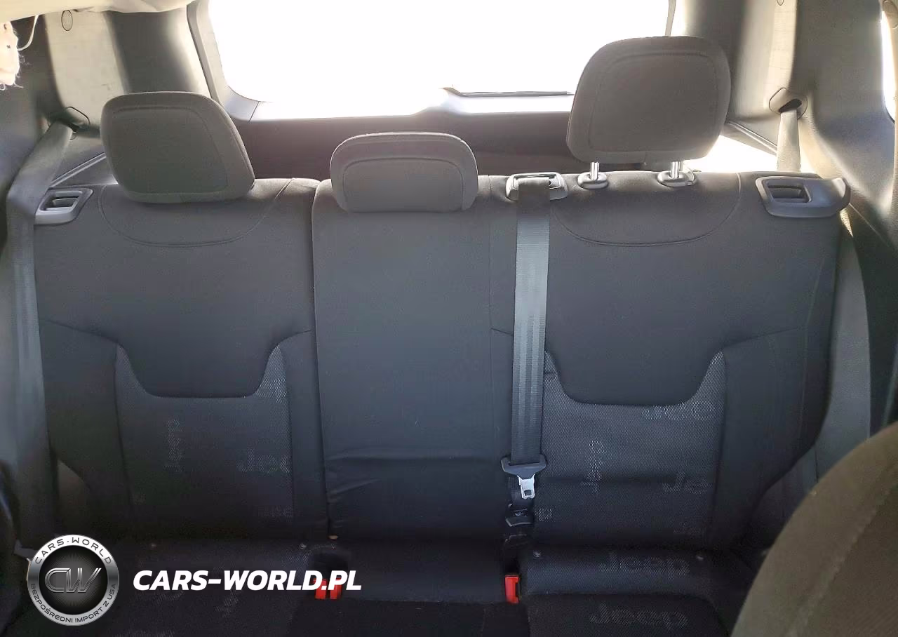 2016 Jeep Renegade Sport VIN:ZACCJAAT6GPD82564 - 10