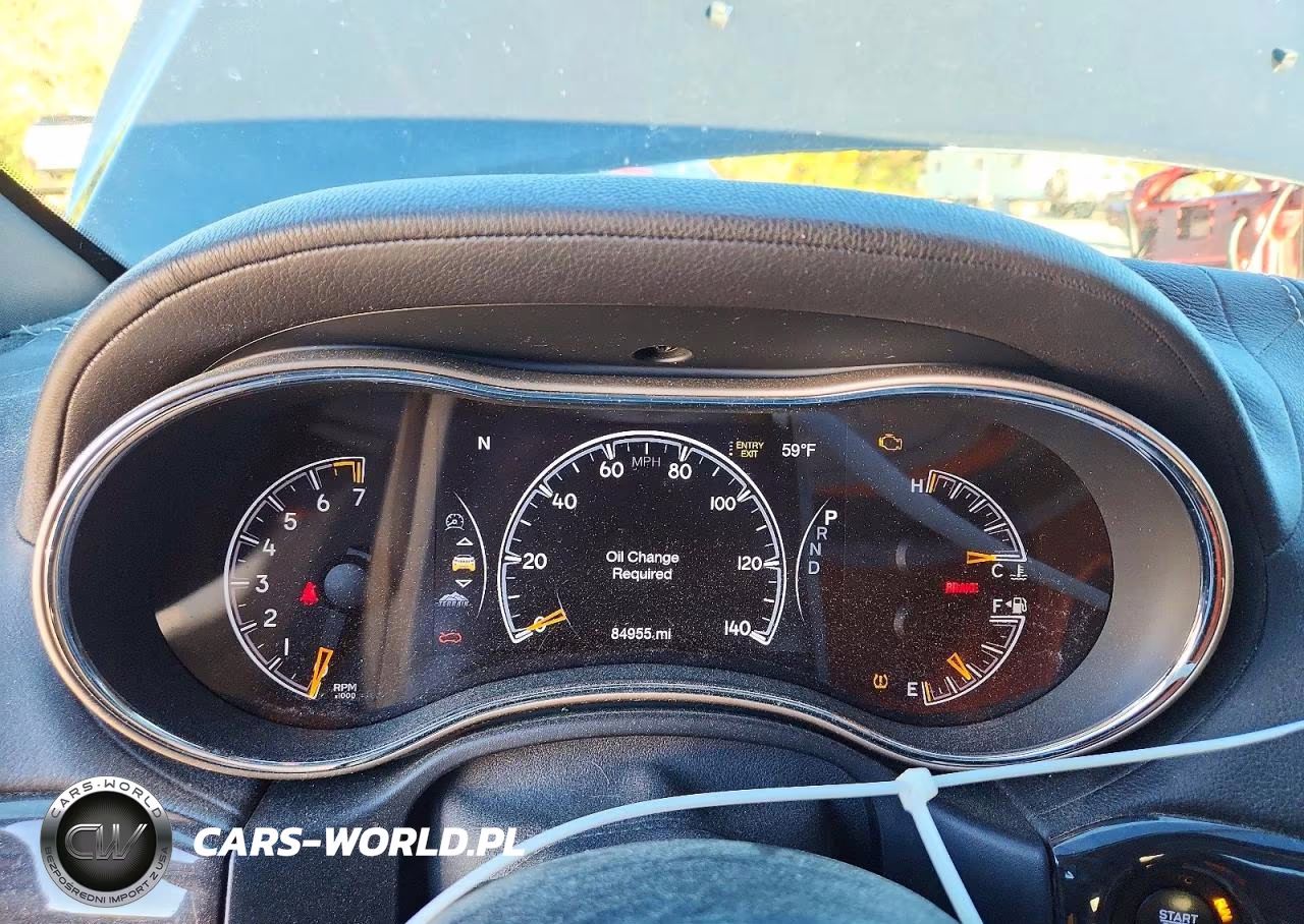 2016 Jeep Grand Cherokee Overland VIN:1C4RJFCG2GC417385 - 9