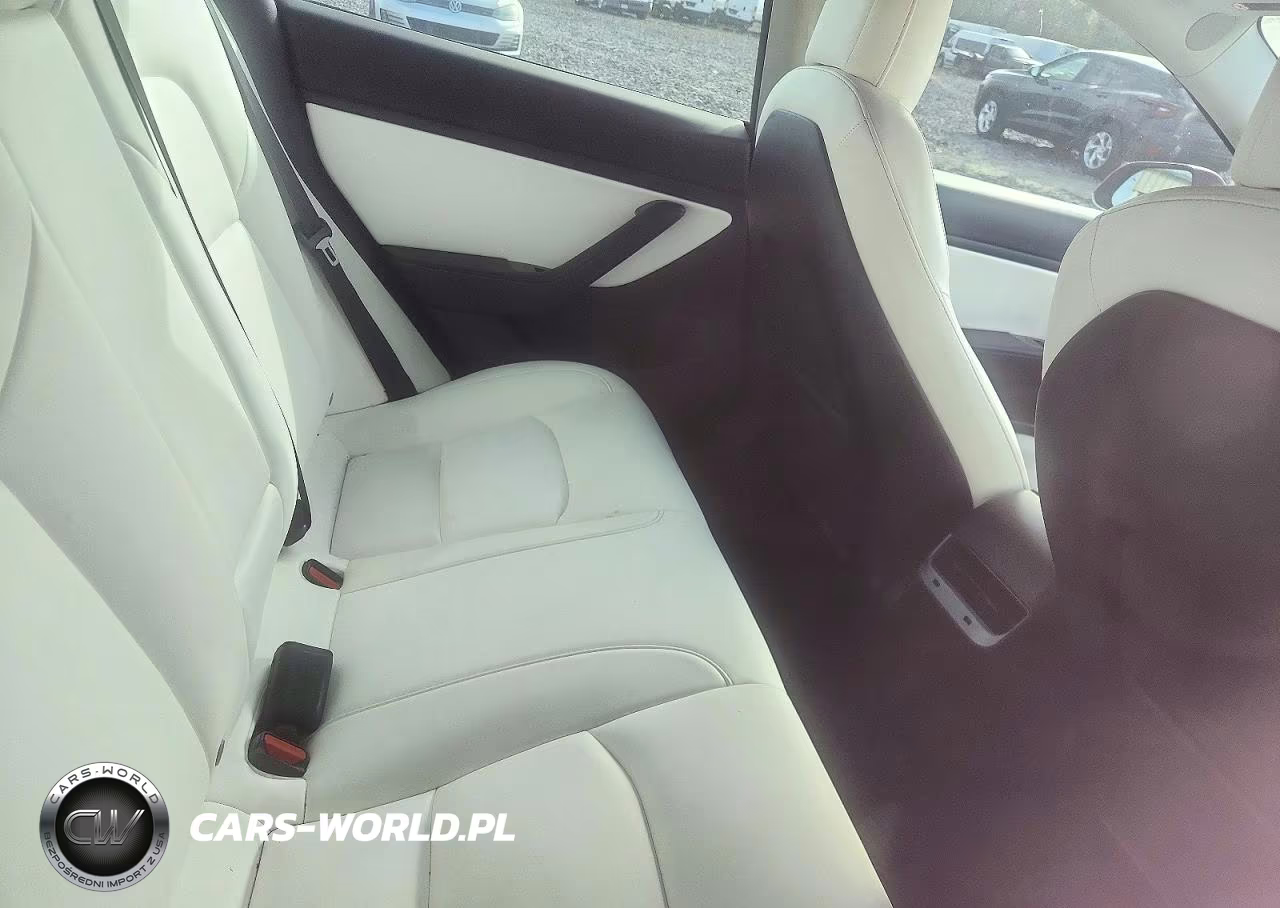 2019 Tesla Model 3 VIN:5YJ3E1EA6KF332714 - 10