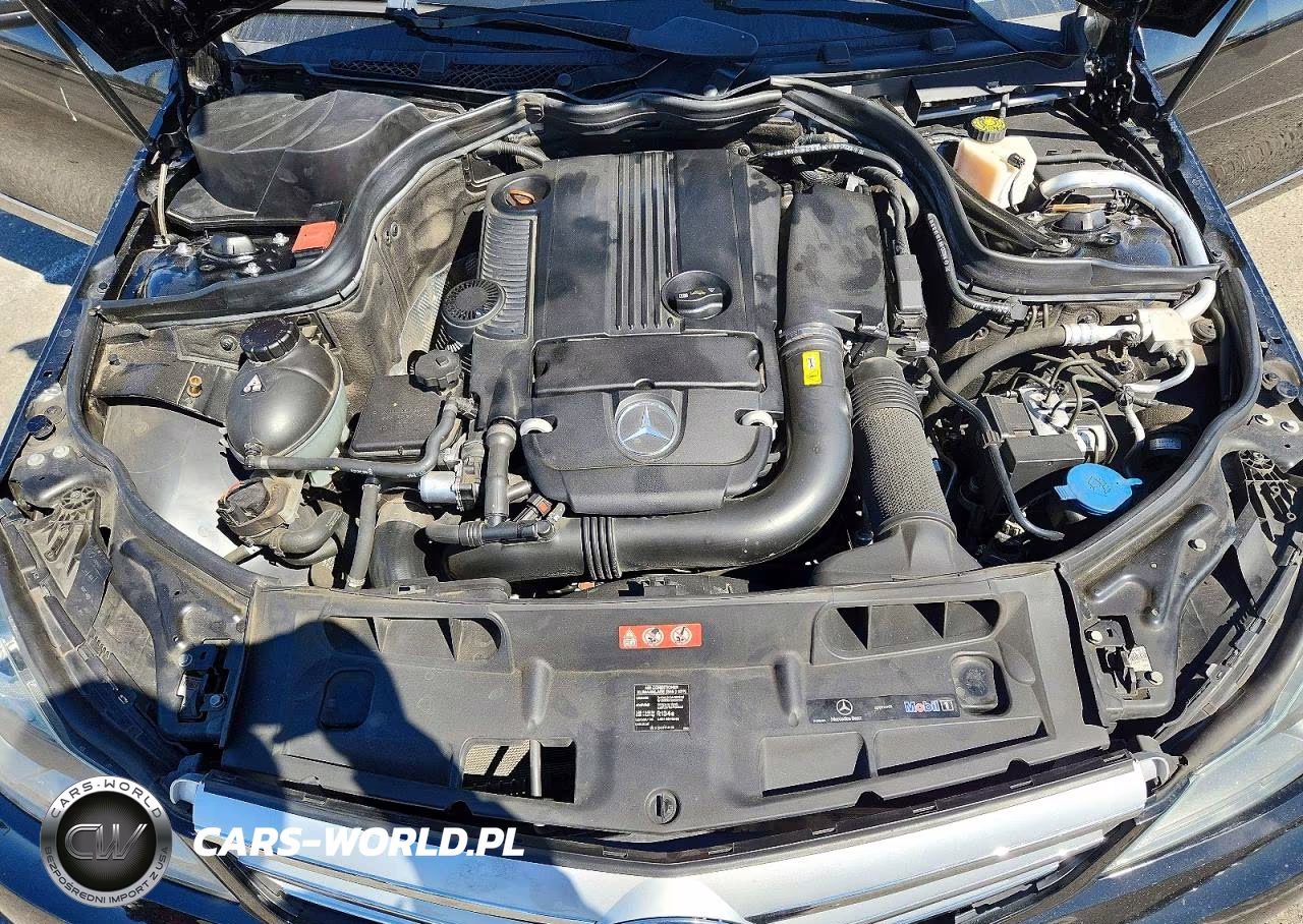 2012 Mercedes-Benz C 250 VIN:WDDGF4HB7CA623405 - 12