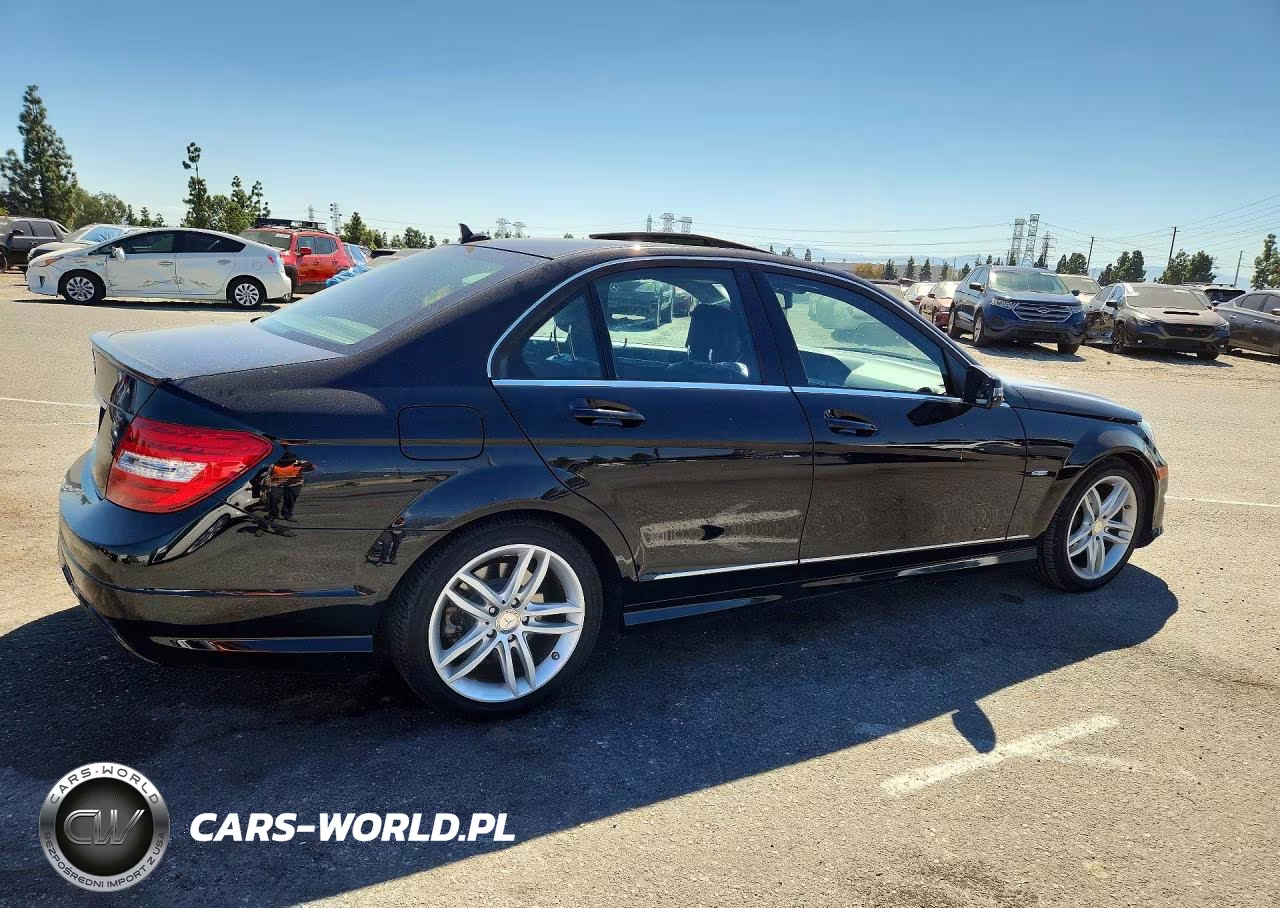 2012 Mercedes-Benz C 250 VIN:WDDGF4HB7CA623405 - 3