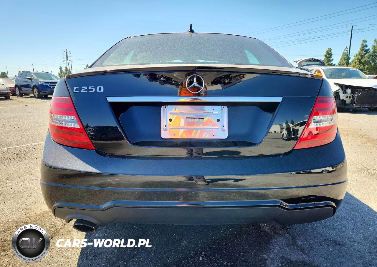 2012 Mercedes-Benz C 250 VIN:WDDGF4HB7CA623405 - 7