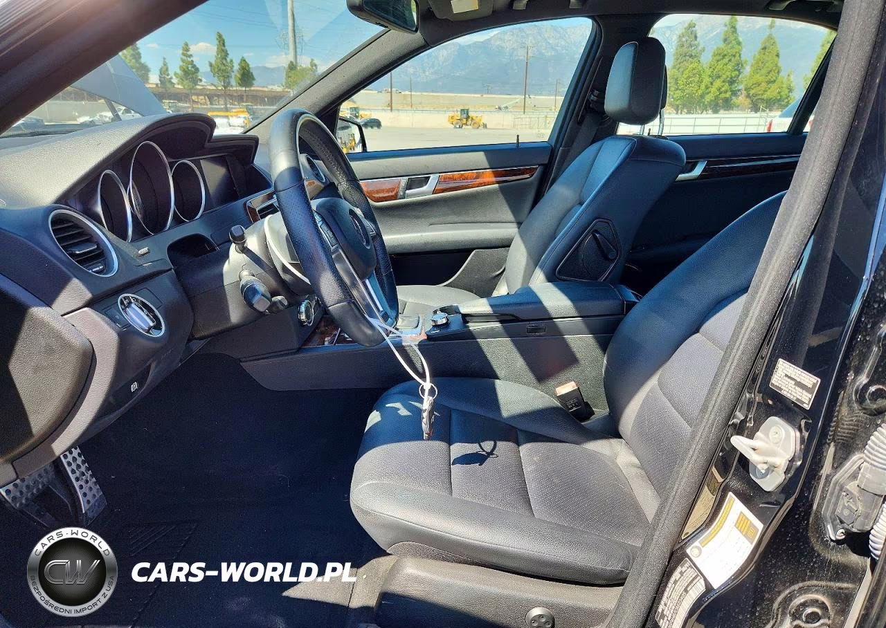 2012 Mercedes-Benz C 250 VIN:WDDGF4HB7CA623405 - 8