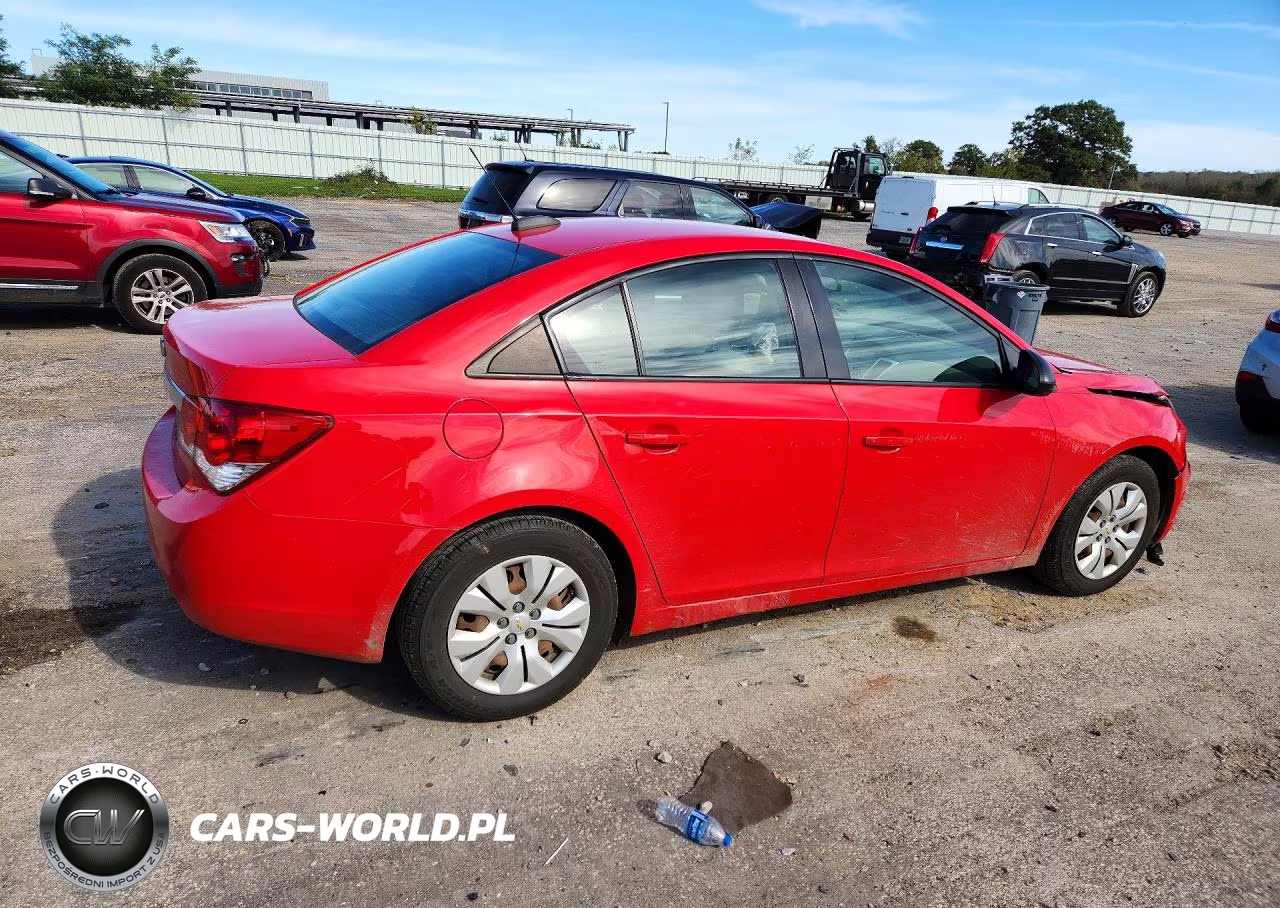 2015 Chevrolet Cruze L VIN:1G1P15SH8F7249179 - 3